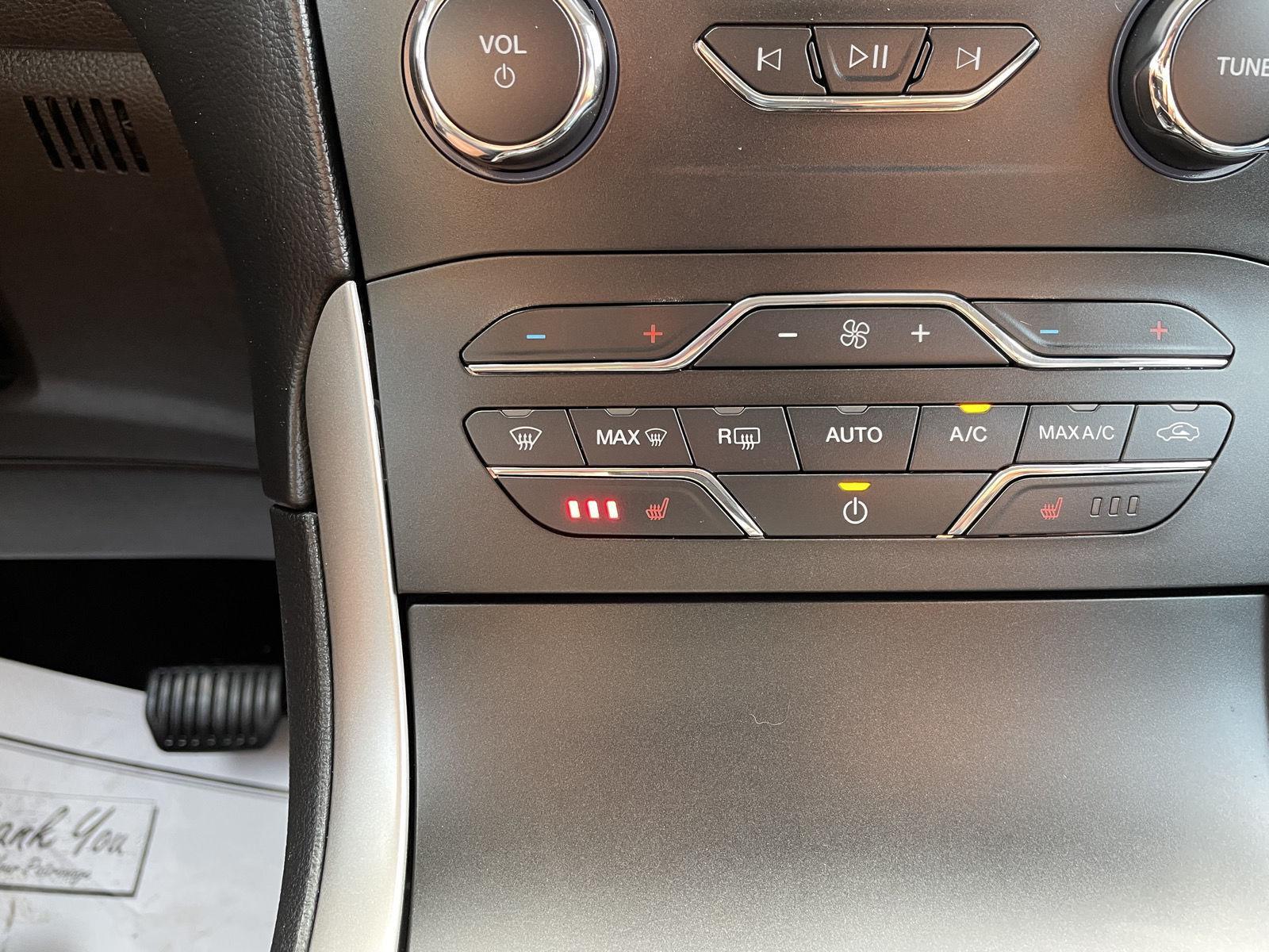 Vehicle photo 27