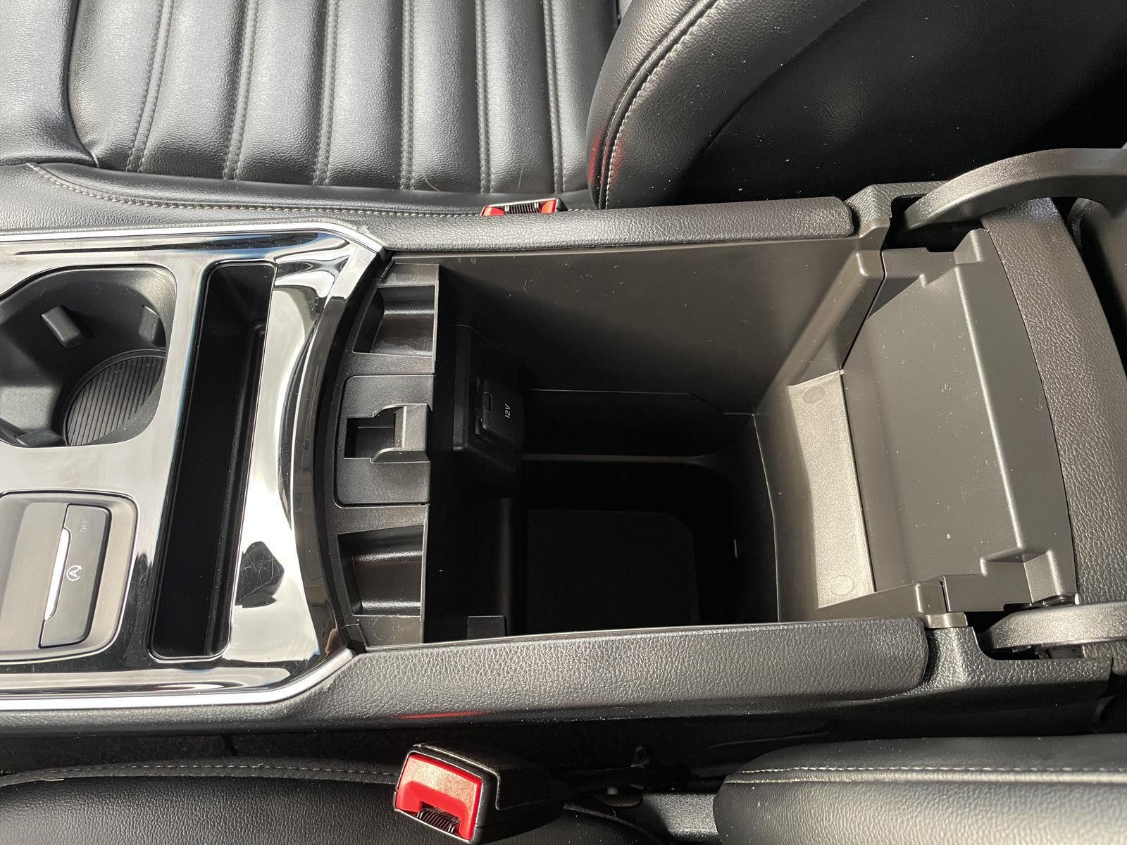 Vehicle photo 31