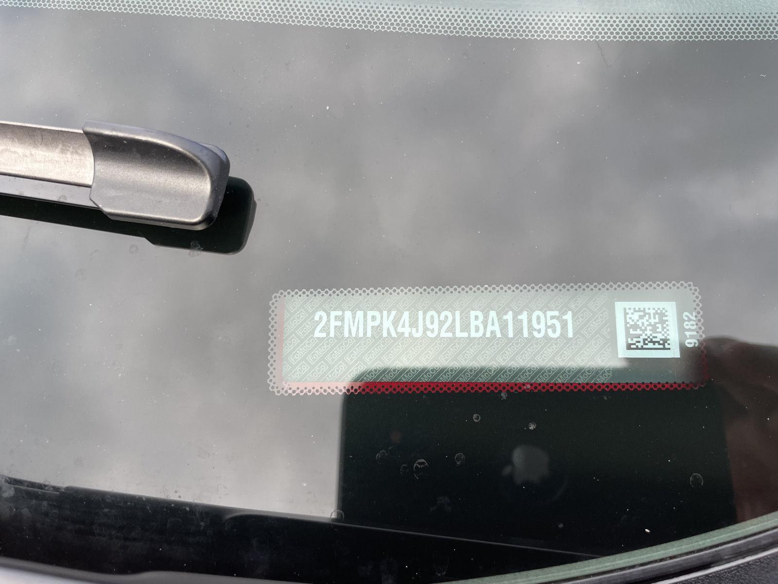 Vehicle photo 33