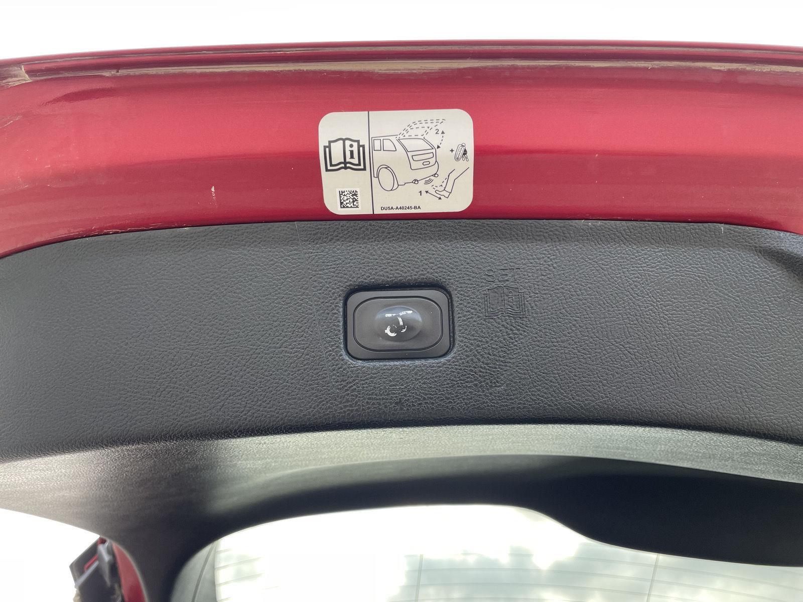Vehicle photo 36