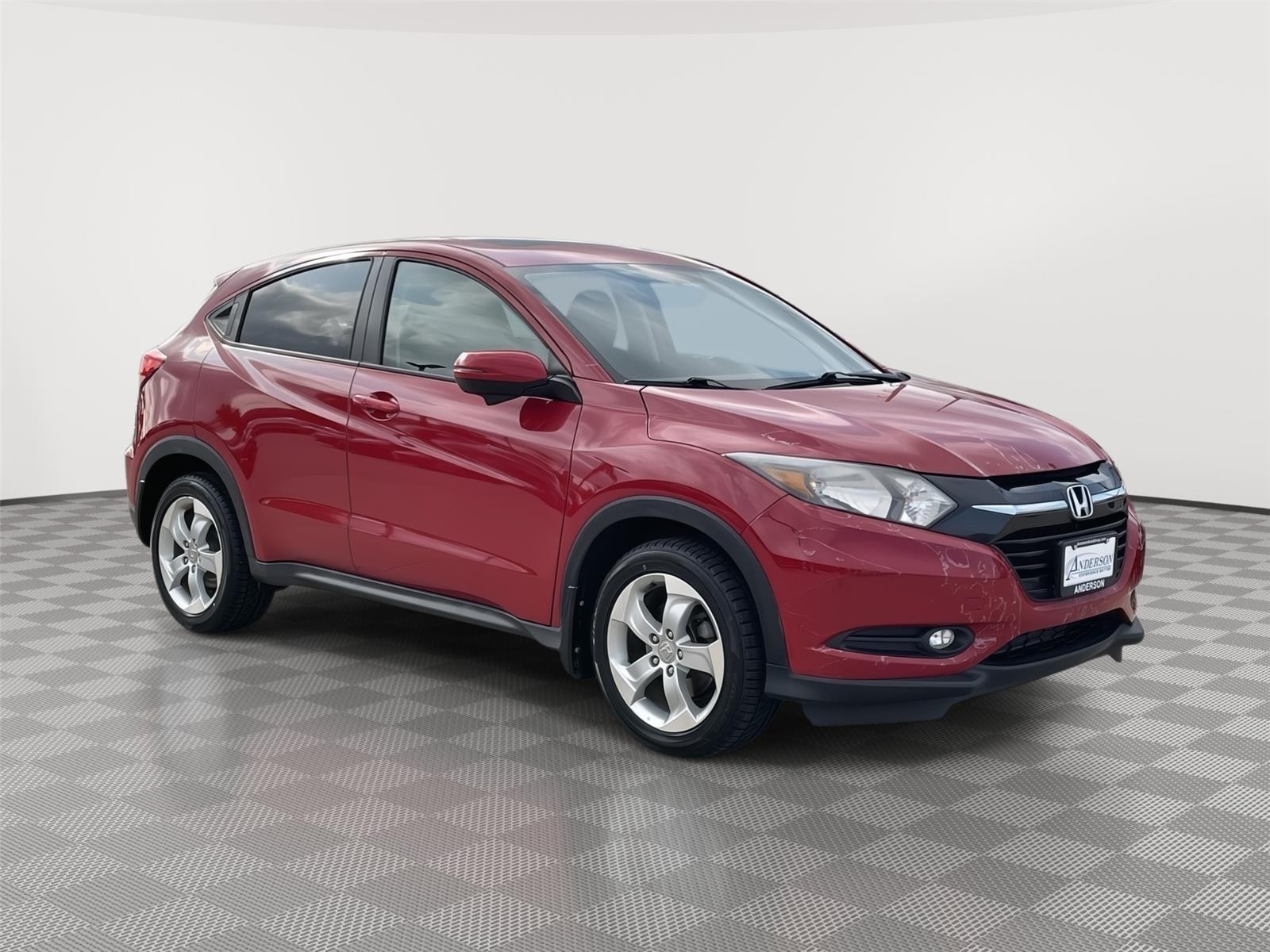 Vehicle photo 5
