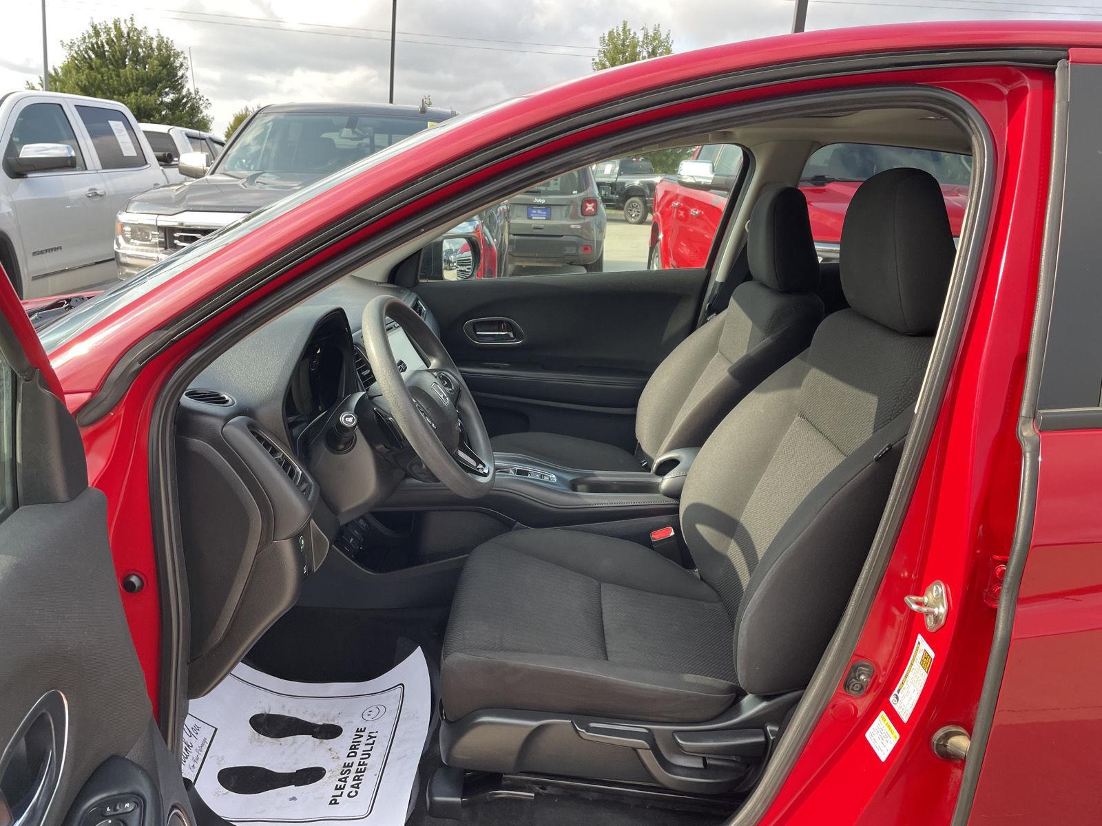 Vehicle photo 17