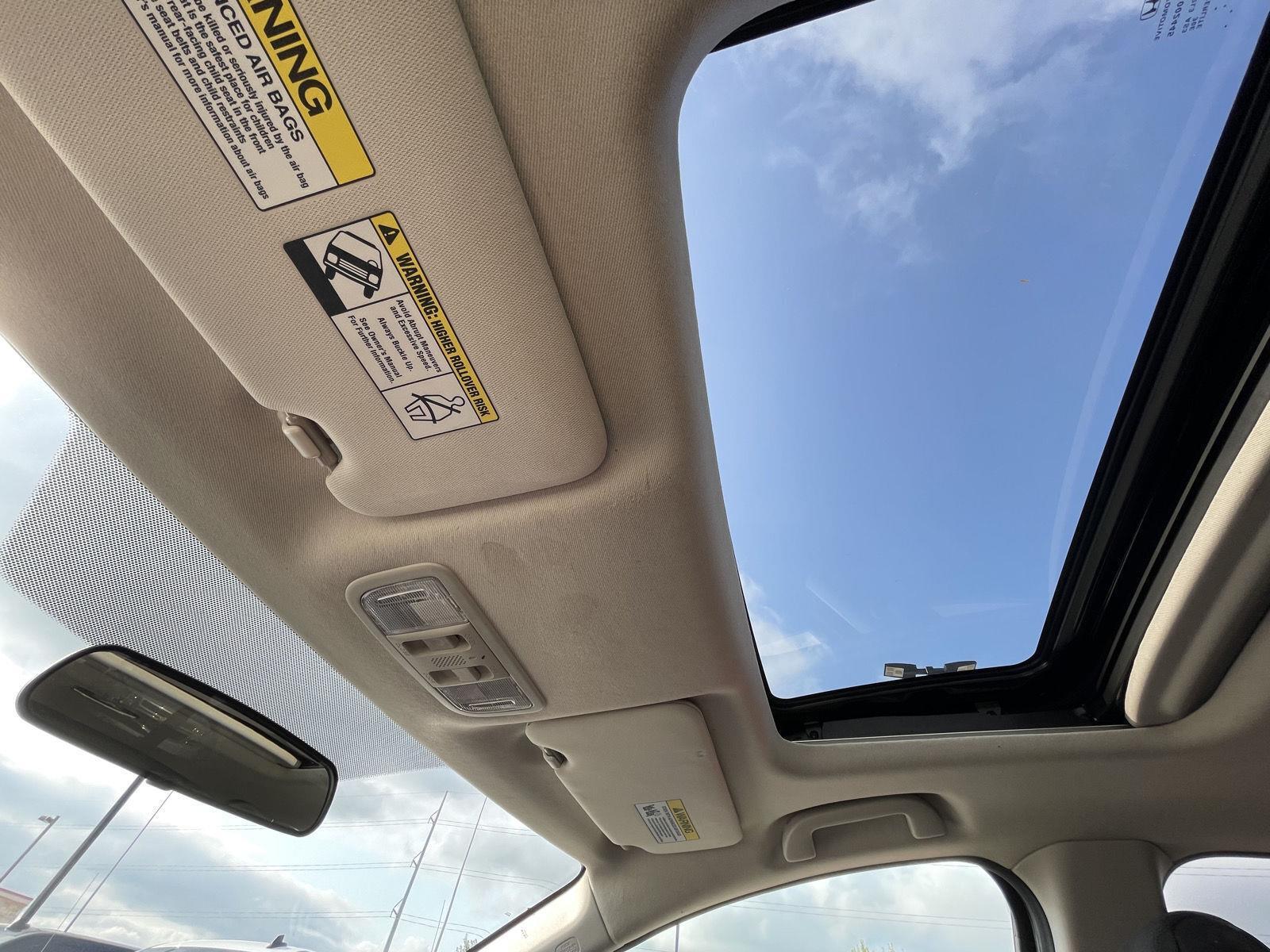Vehicle photo 21