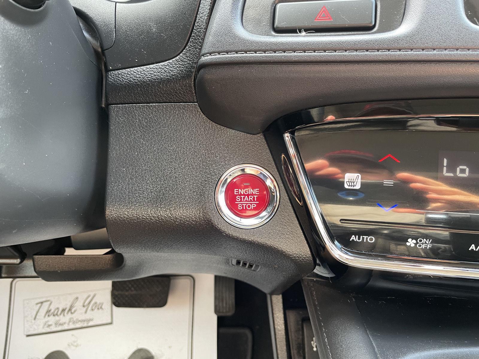 Vehicle photo 24