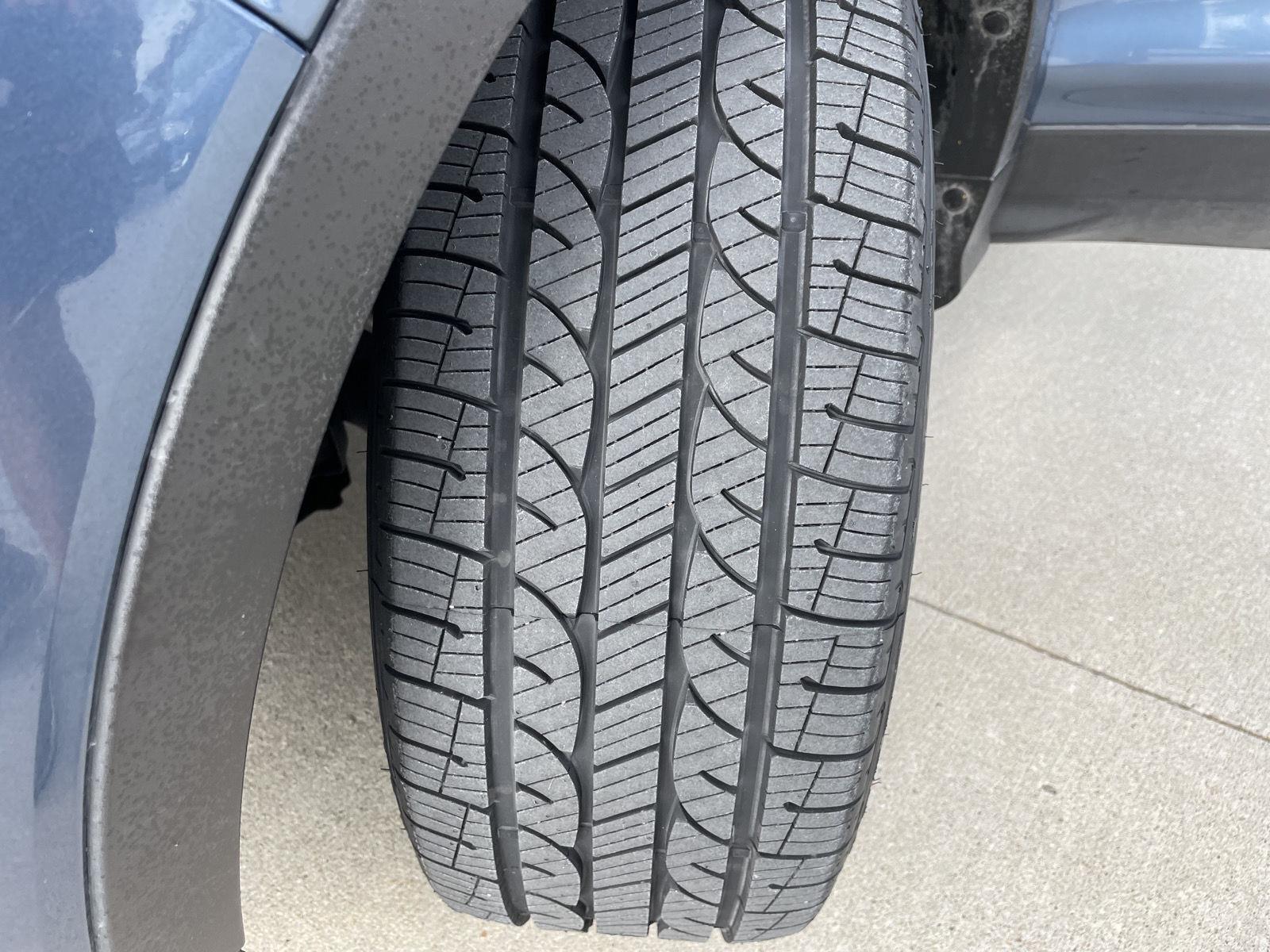 Vehicle photo 11