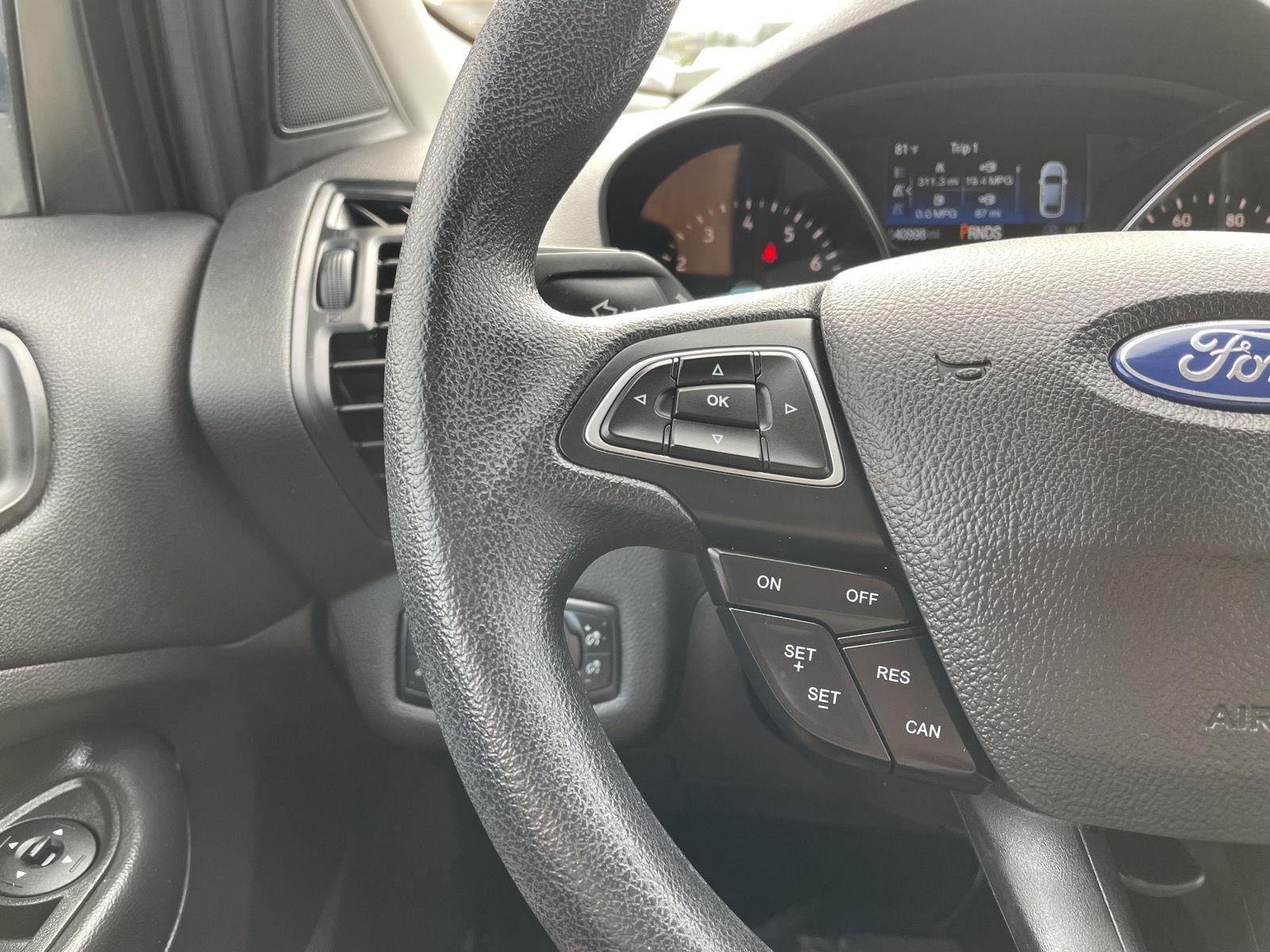 Vehicle photo 13