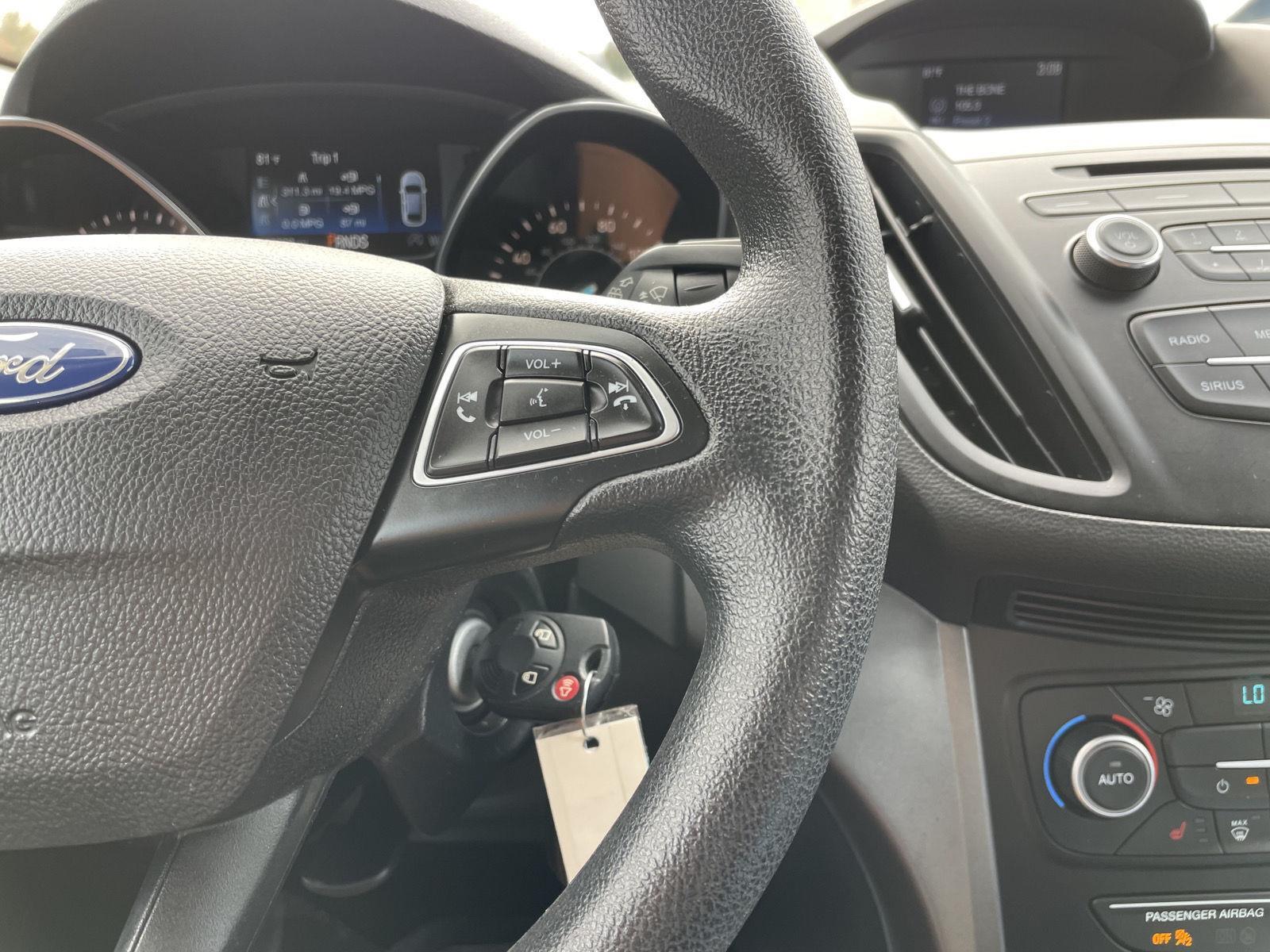 Vehicle photo 14