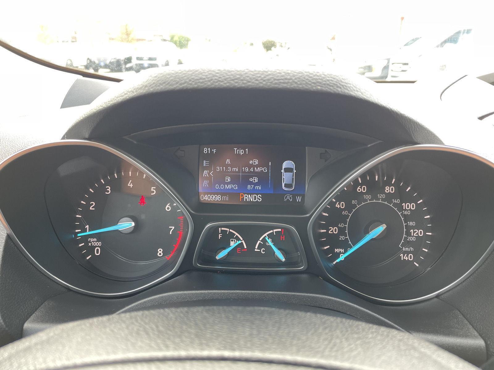 Vehicle photo 15