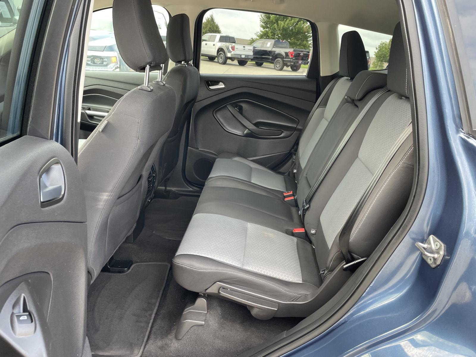 Vehicle photo 20