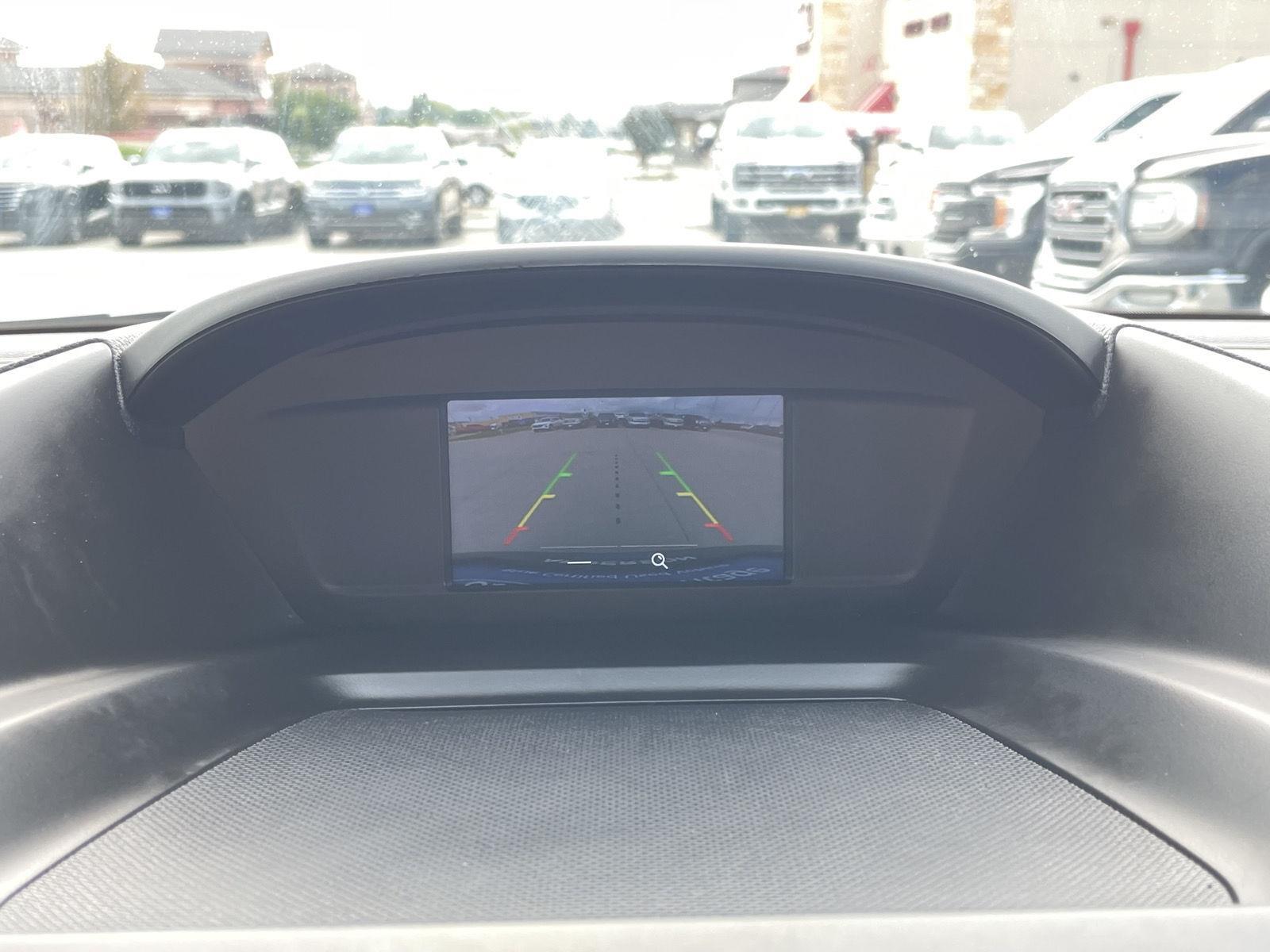 Vehicle photo 23