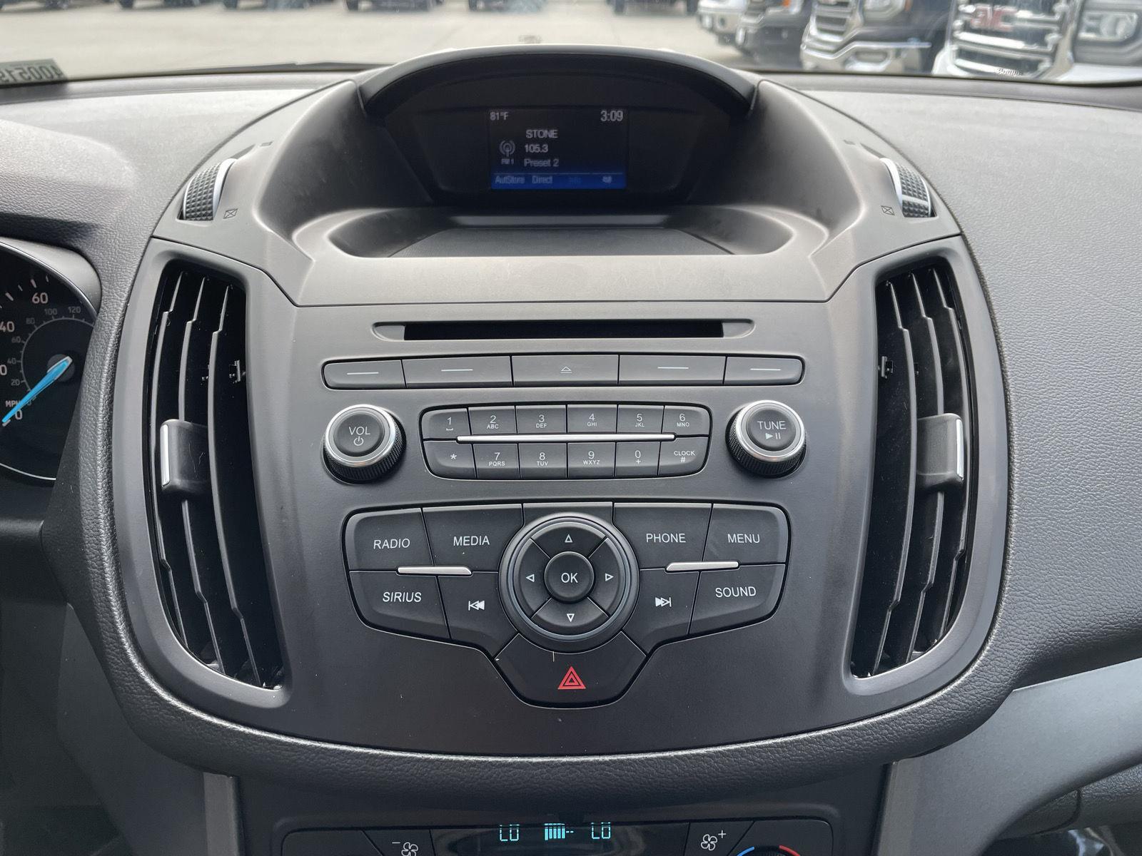Vehicle photo 24