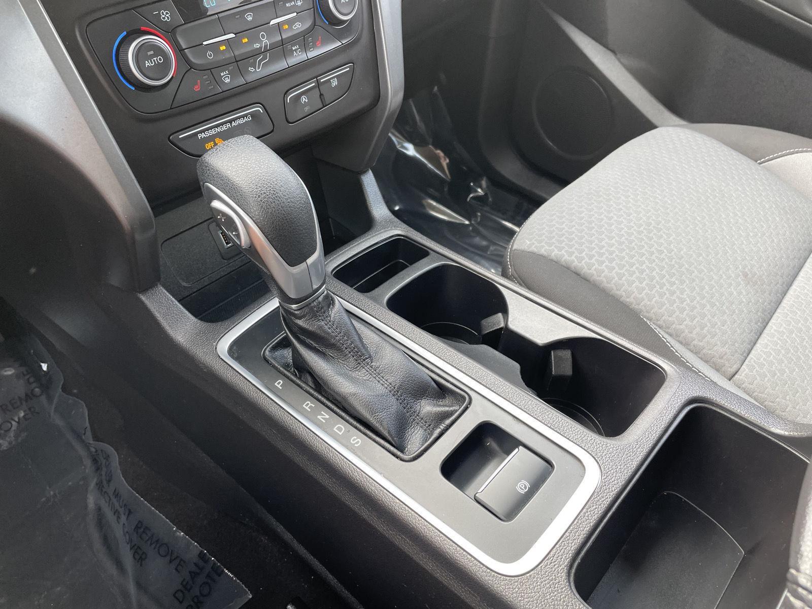 Vehicle photo 29