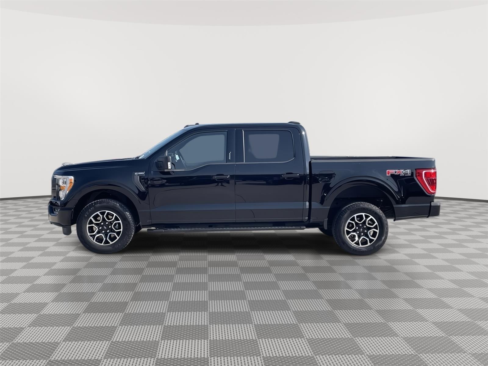 Vehicle photo 2