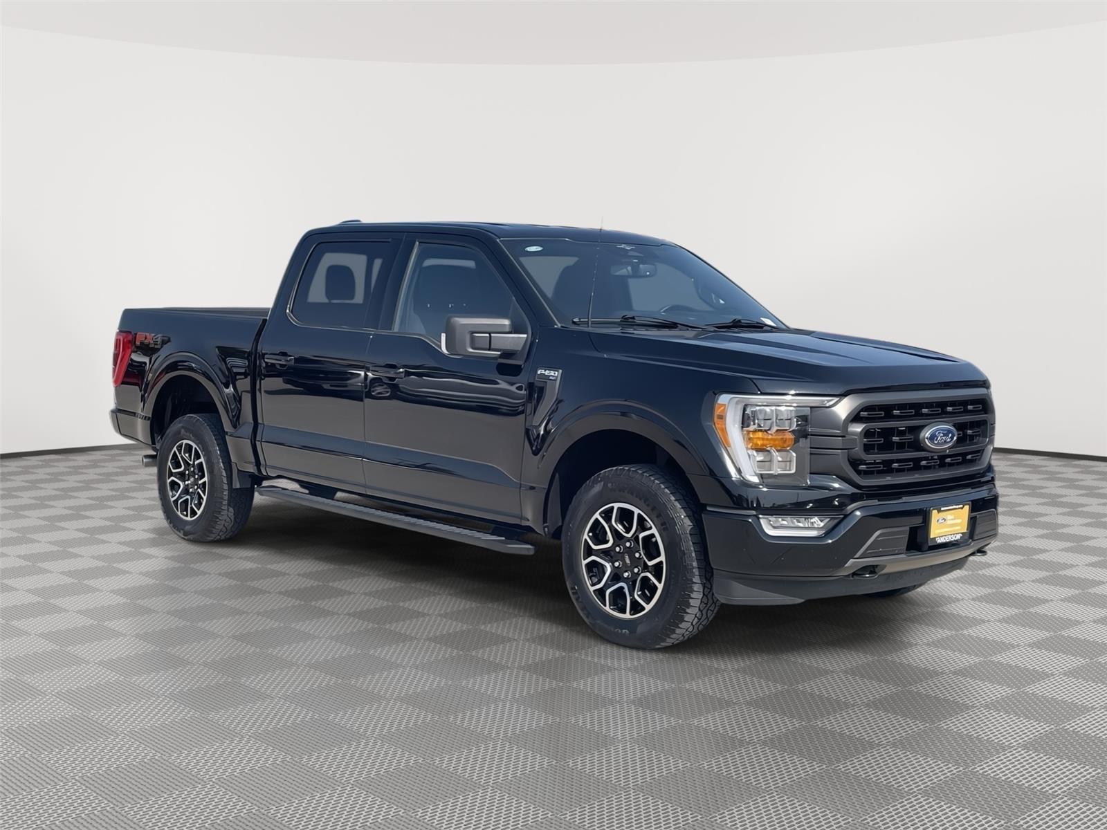 Vehicle photo 5