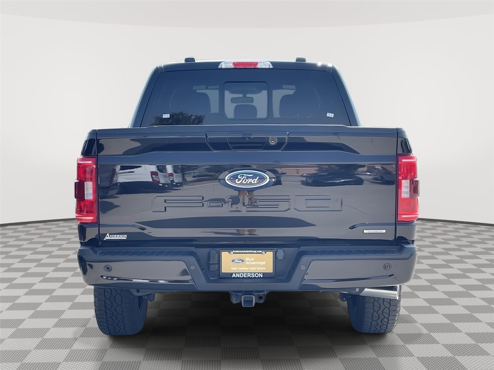 Vehicle photo 8