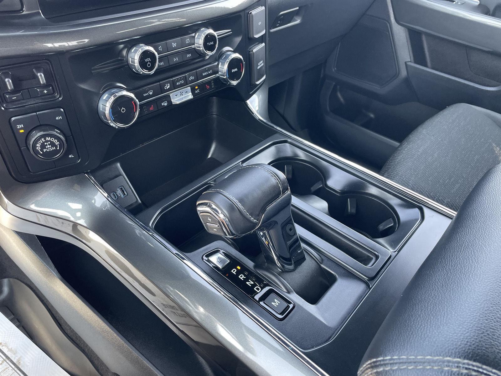 Vehicle photo 33