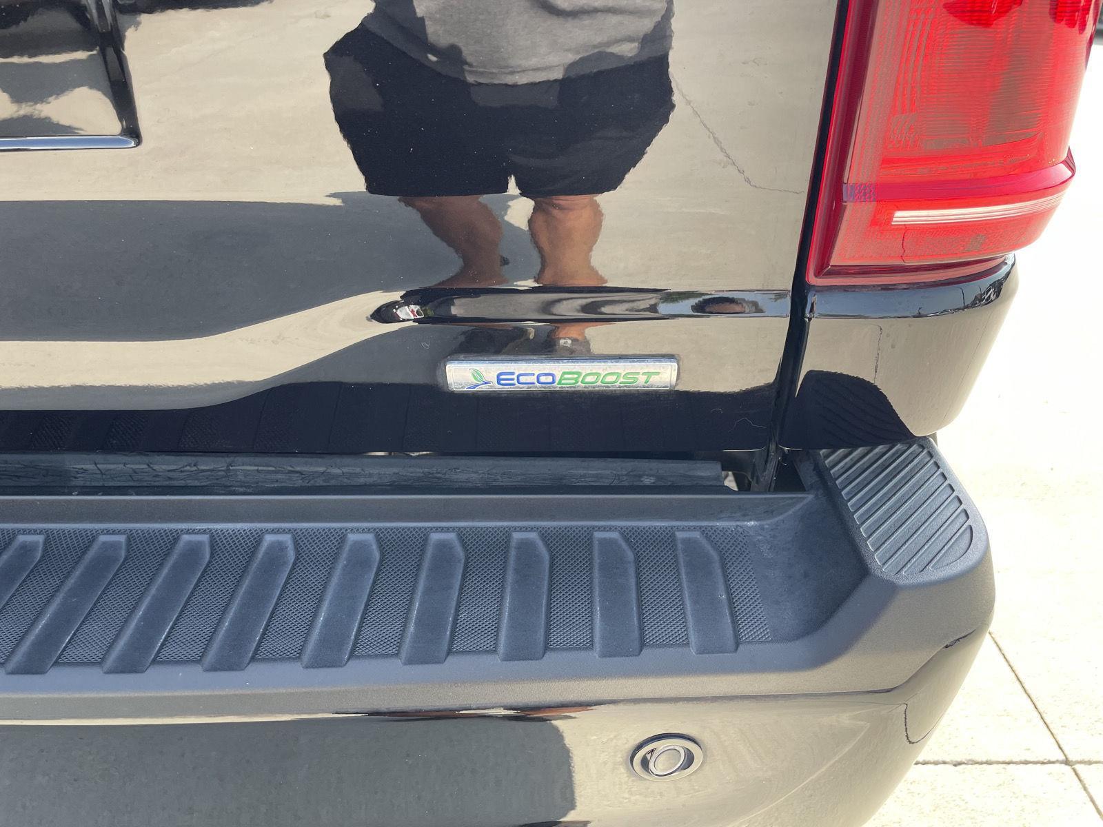Vehicle photo 41