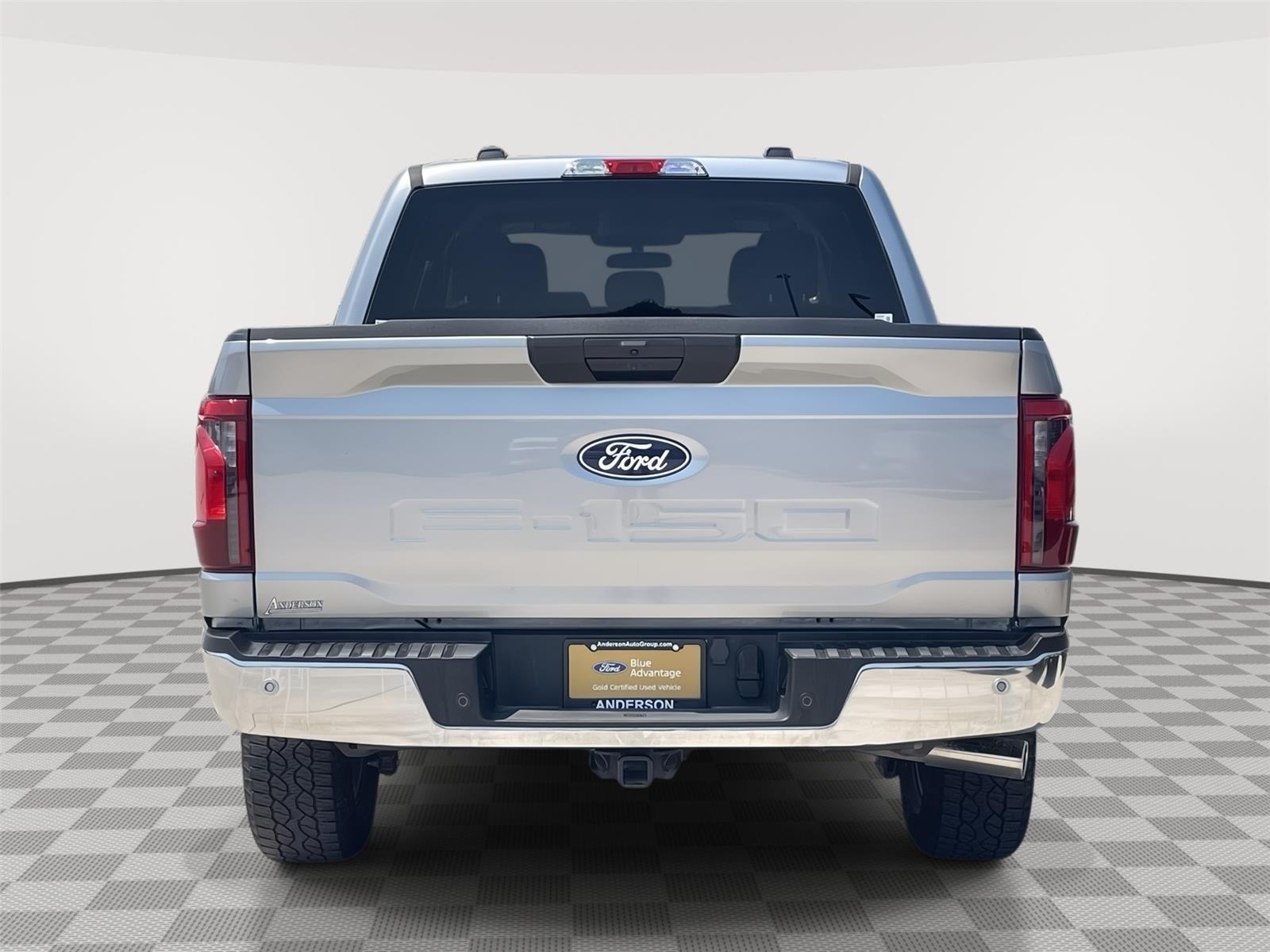 Vehicle photo 8