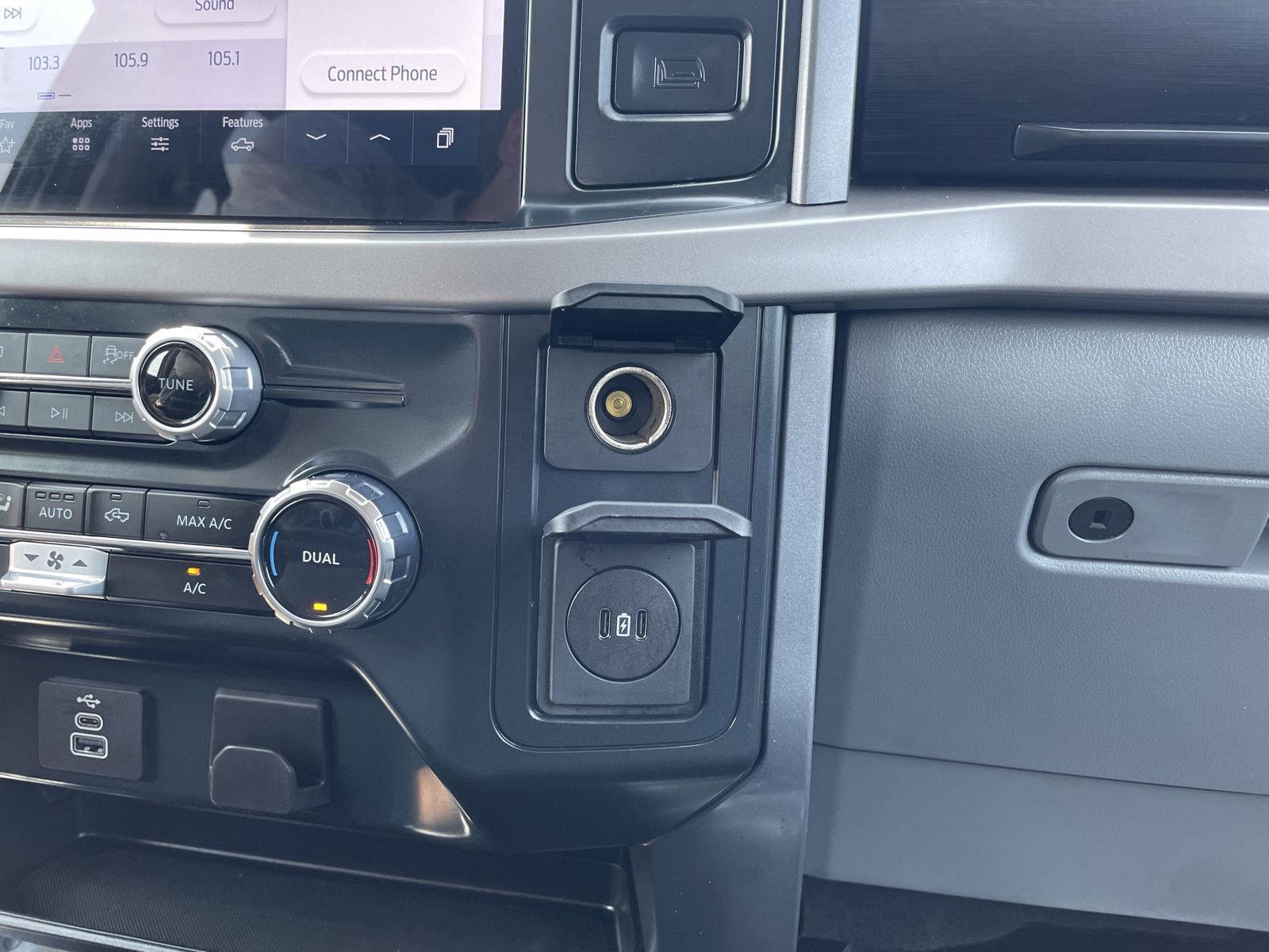 Vehicle photo 27