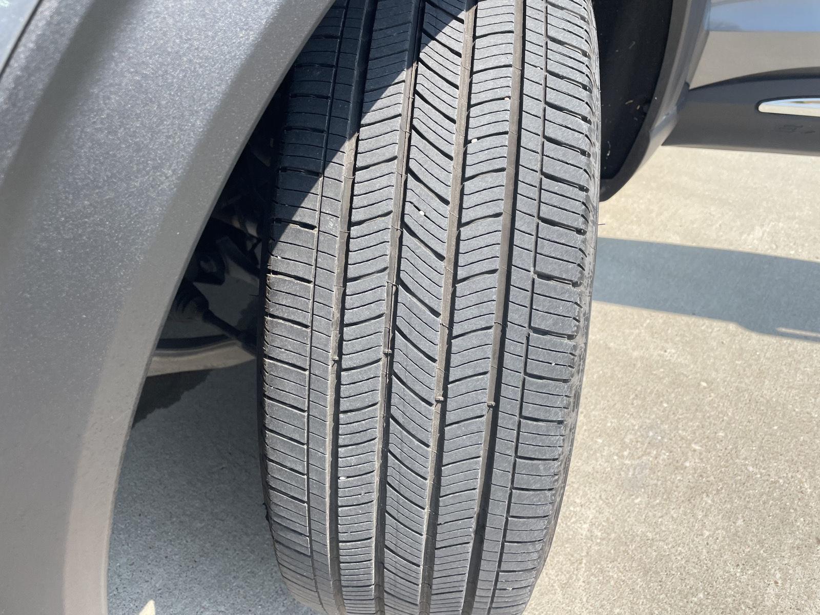 Vehicle photo 11