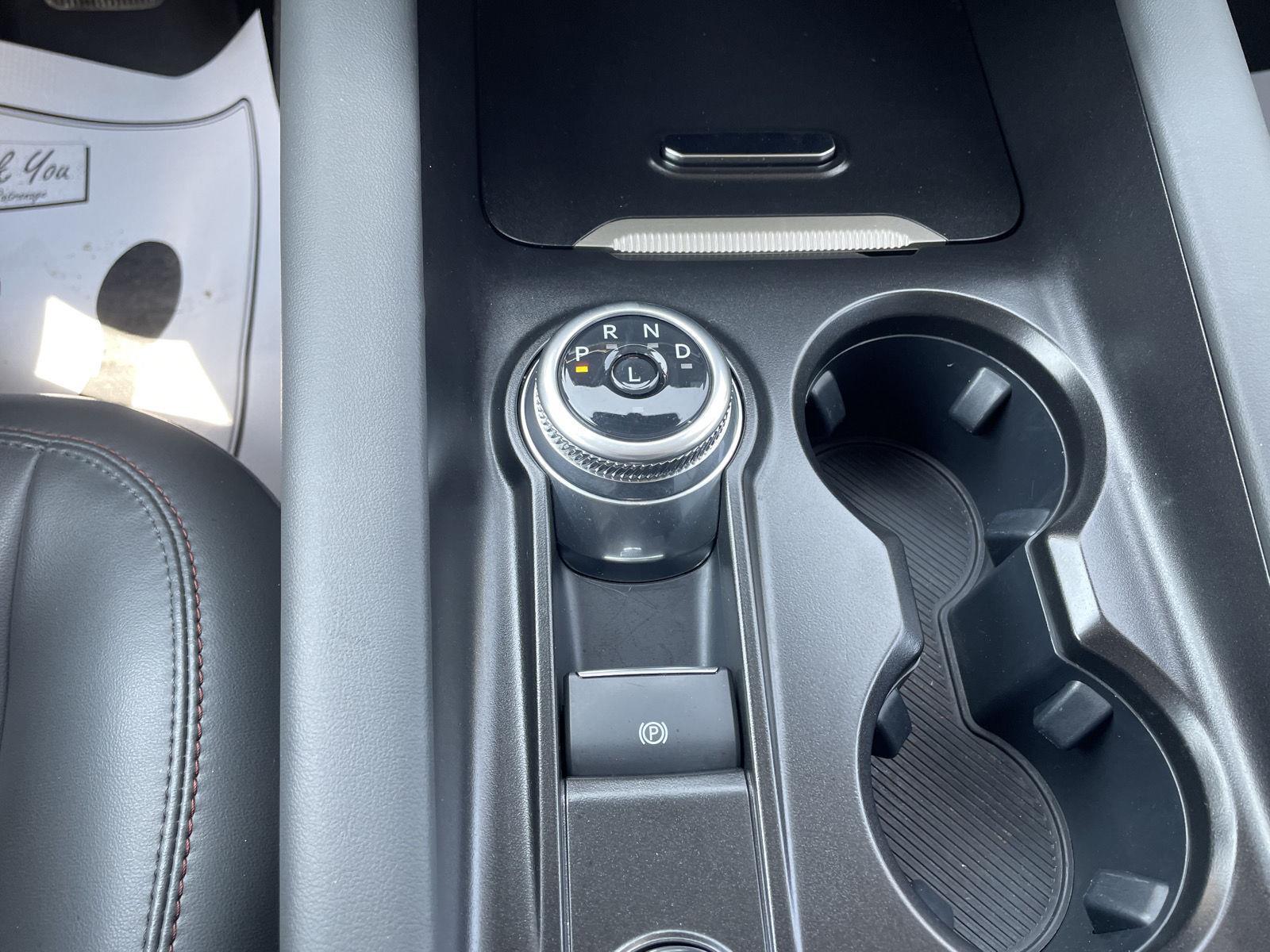 Vehicle photo 31