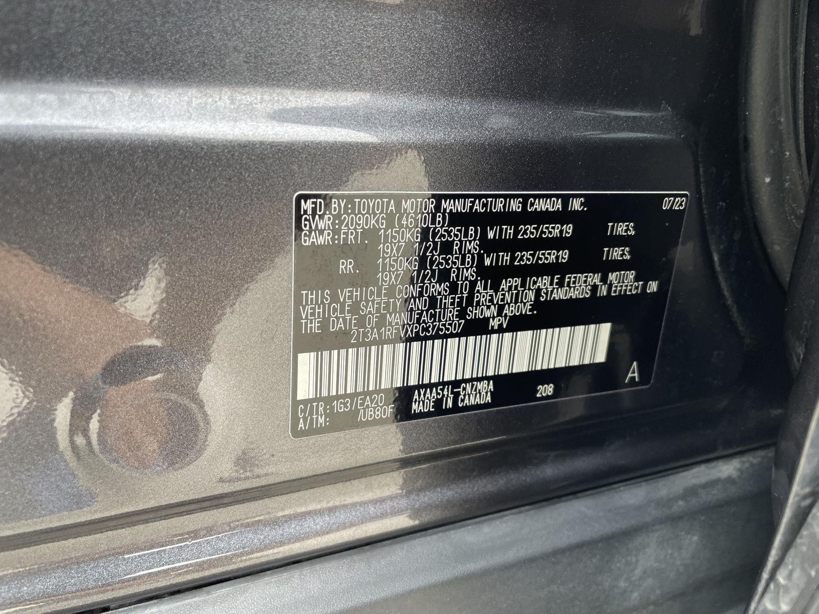 Vehicle photo 32