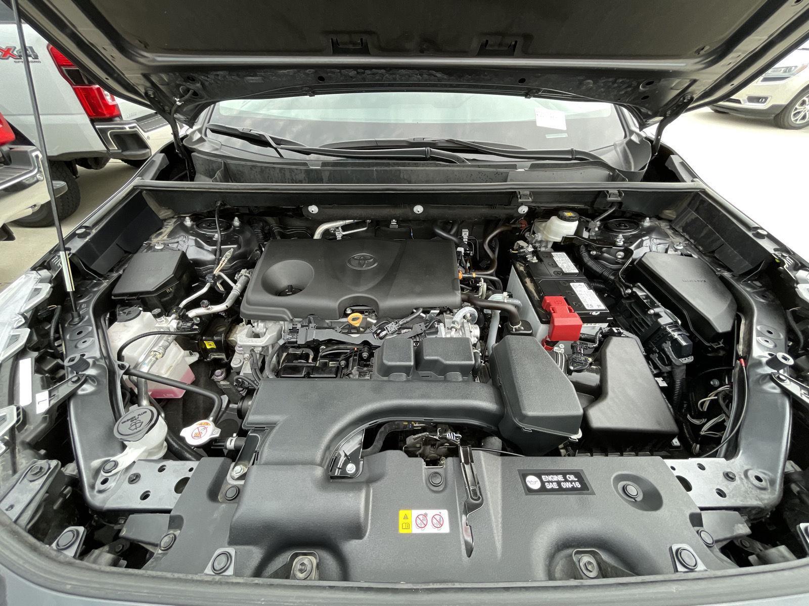 Vehicle photo 34