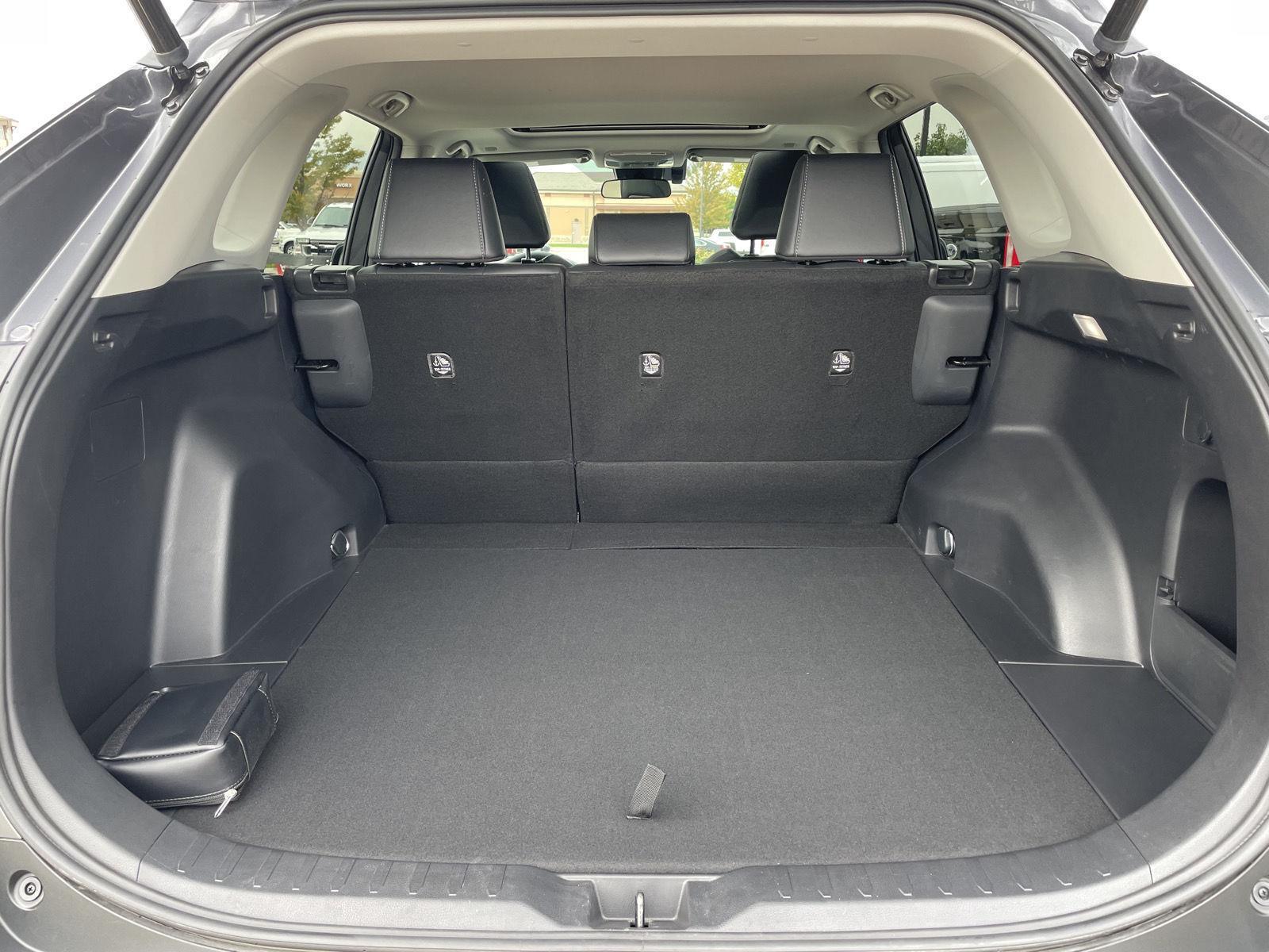 Vehicle photo 35