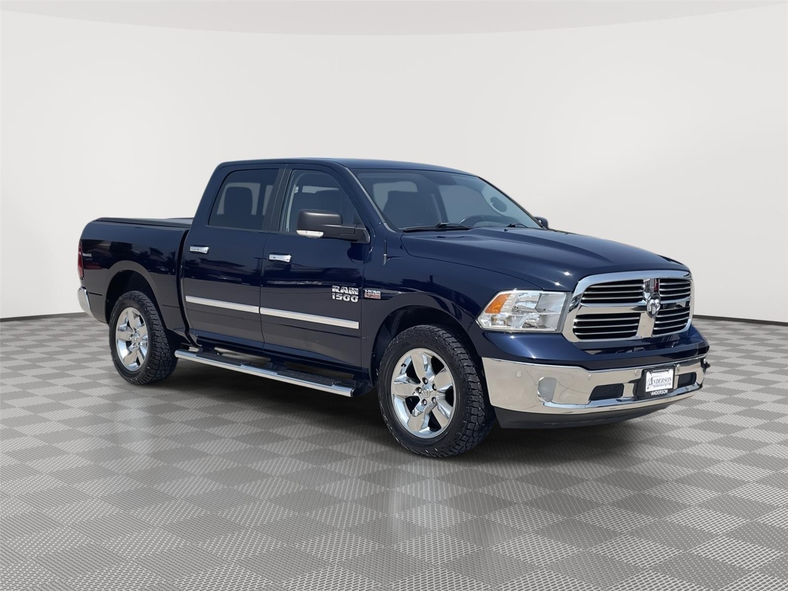 Vehicle photo 5