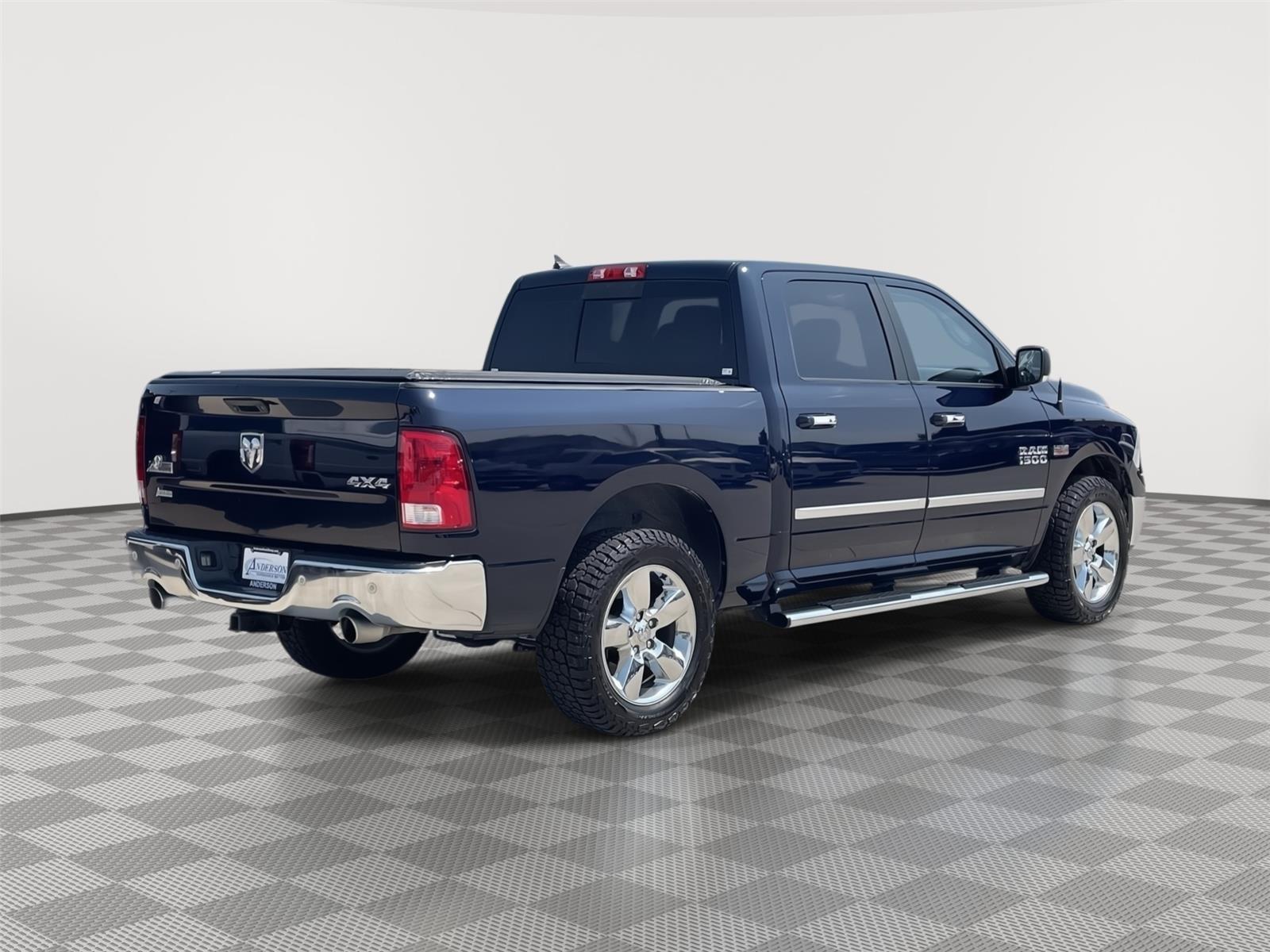 Vehicle photo 7