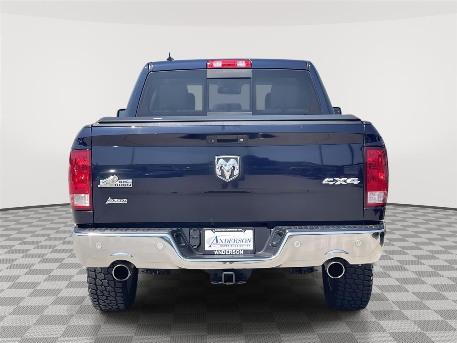 Vehicle photo 8