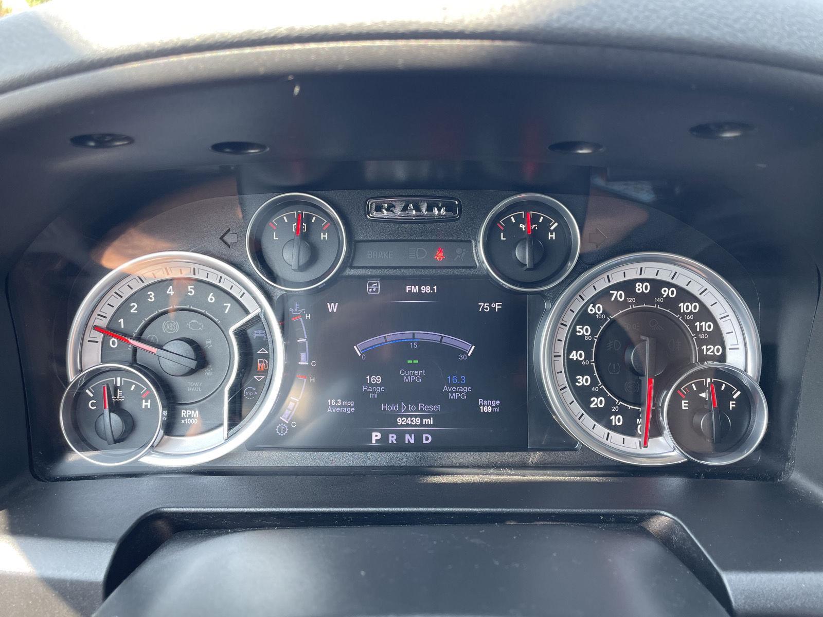 Vehicle photo 15