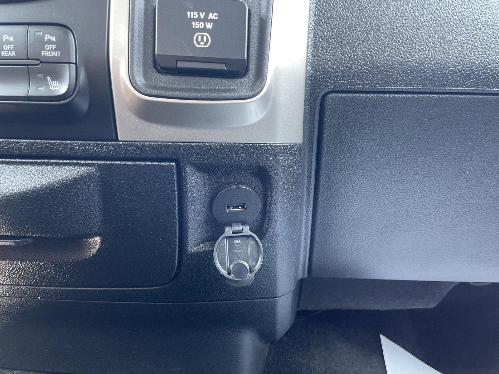 Vehicle photo 27
