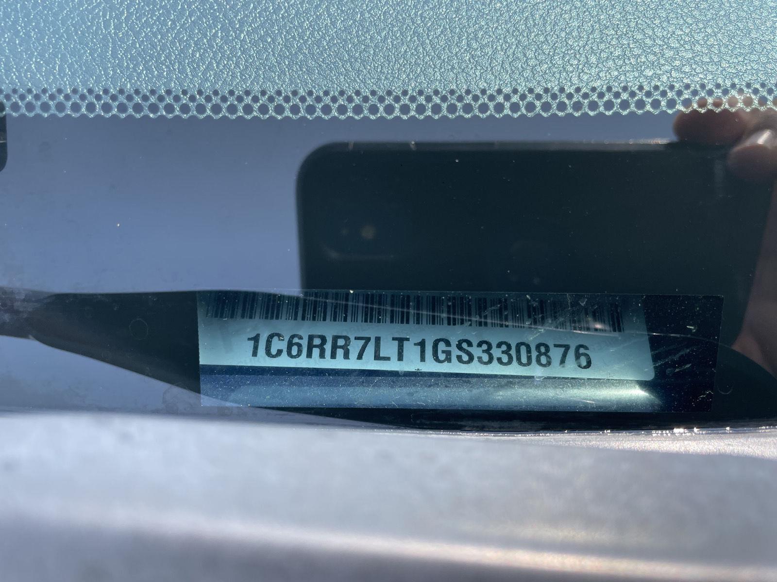 Vehicle photo 32