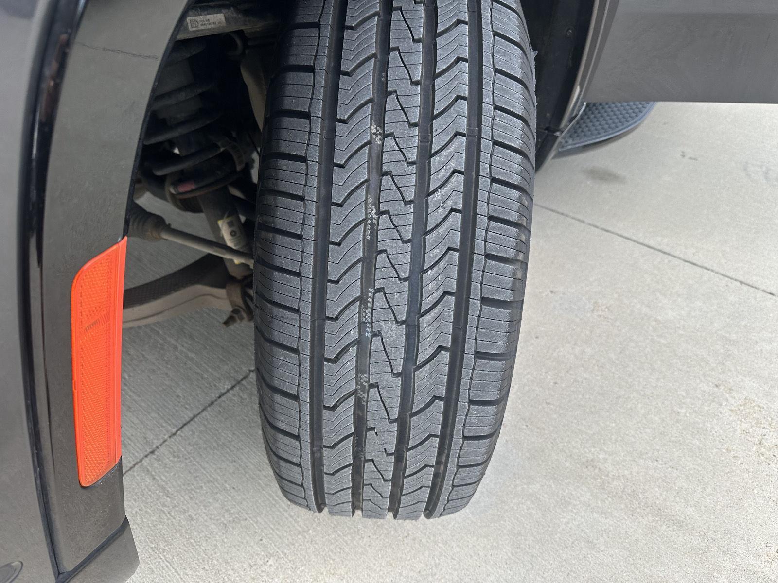 Vehicle photo 11