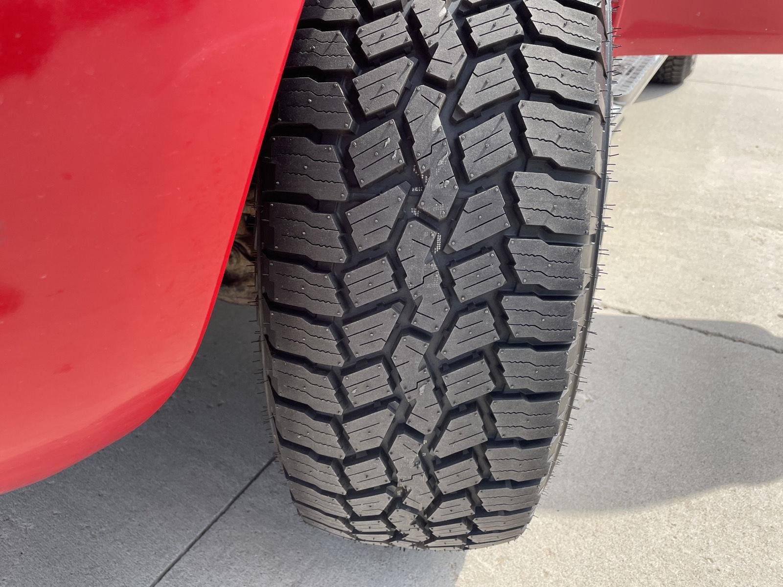 Vehicle photo 11