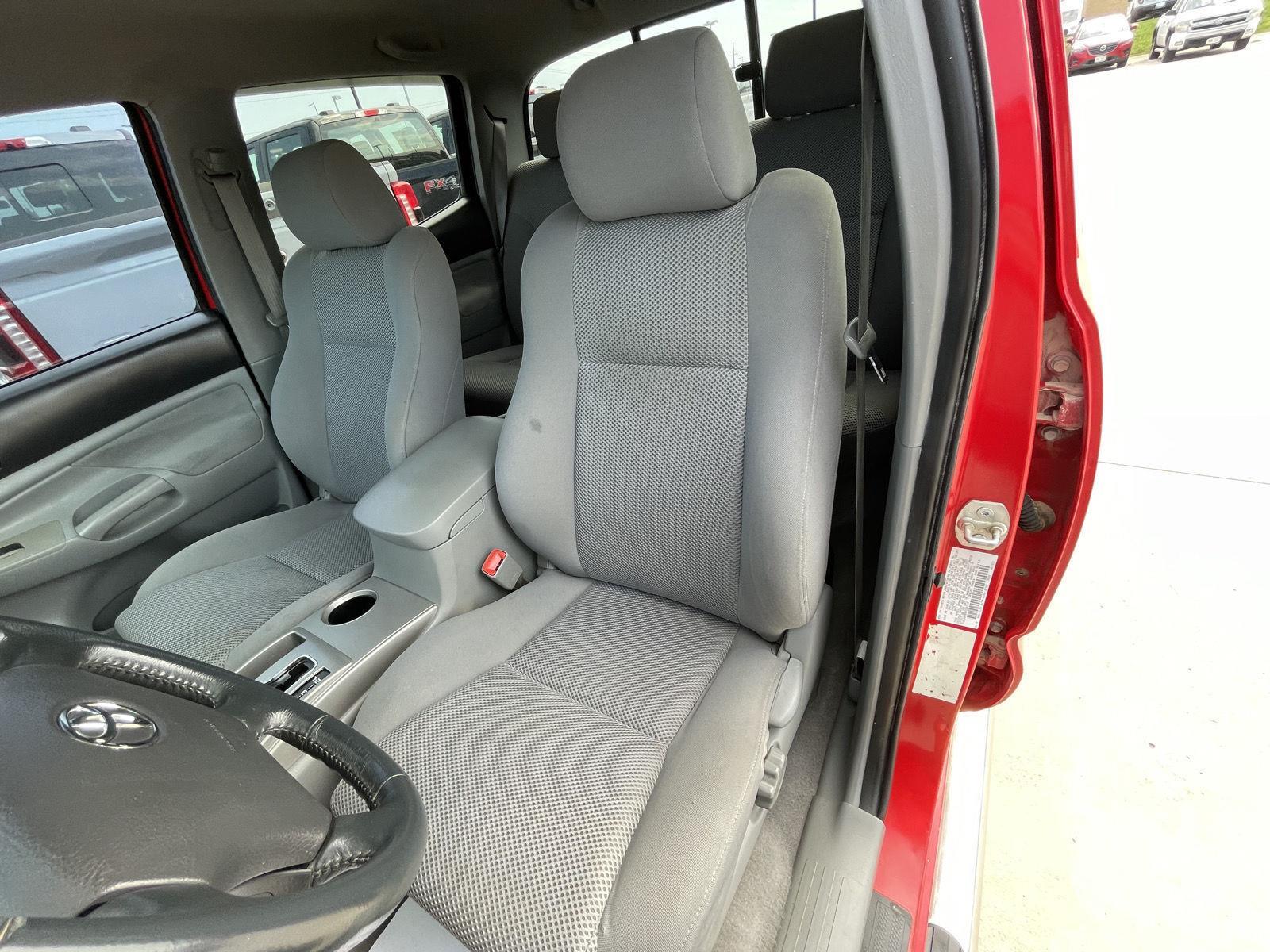 Vehicle photo 16