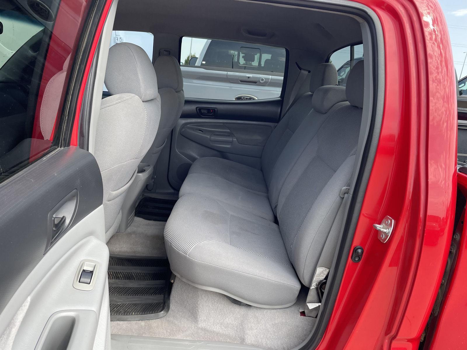 Vehicle photo 18