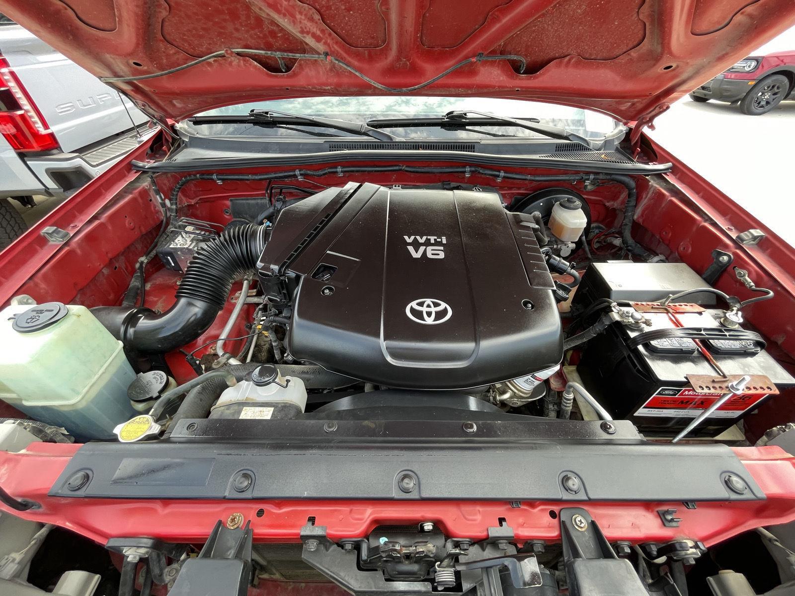 Vehicle photo 29