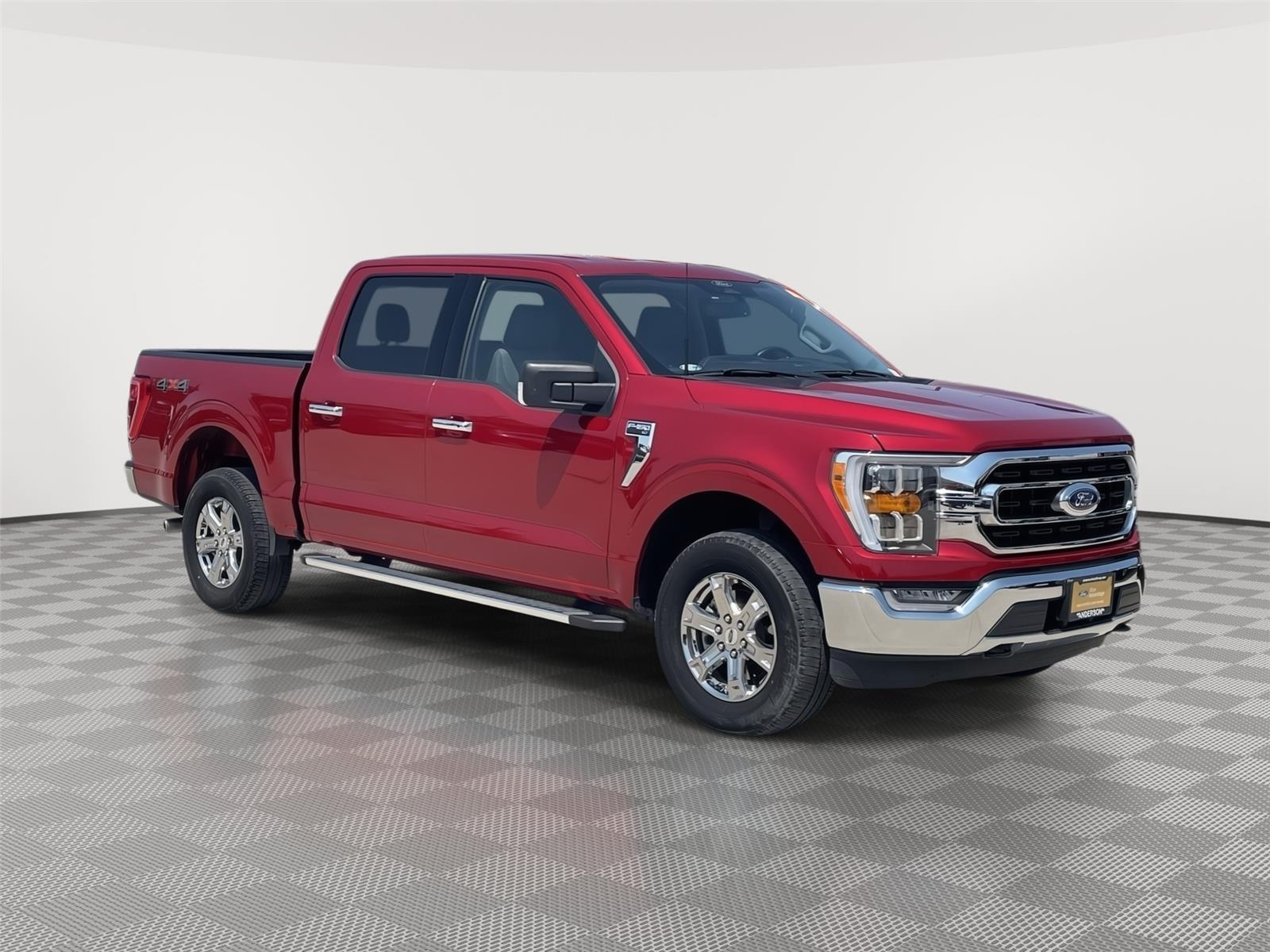Vehicle photo 5
