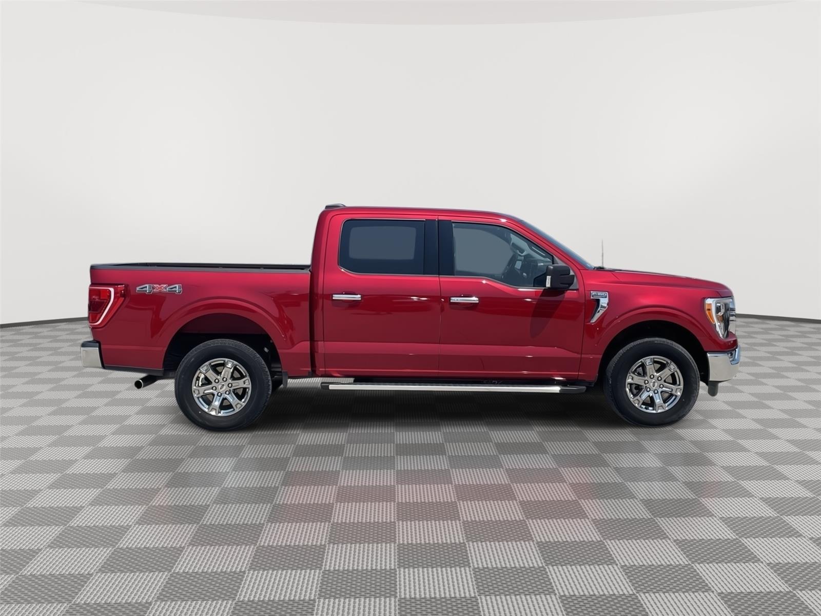 Vehicle photo 6