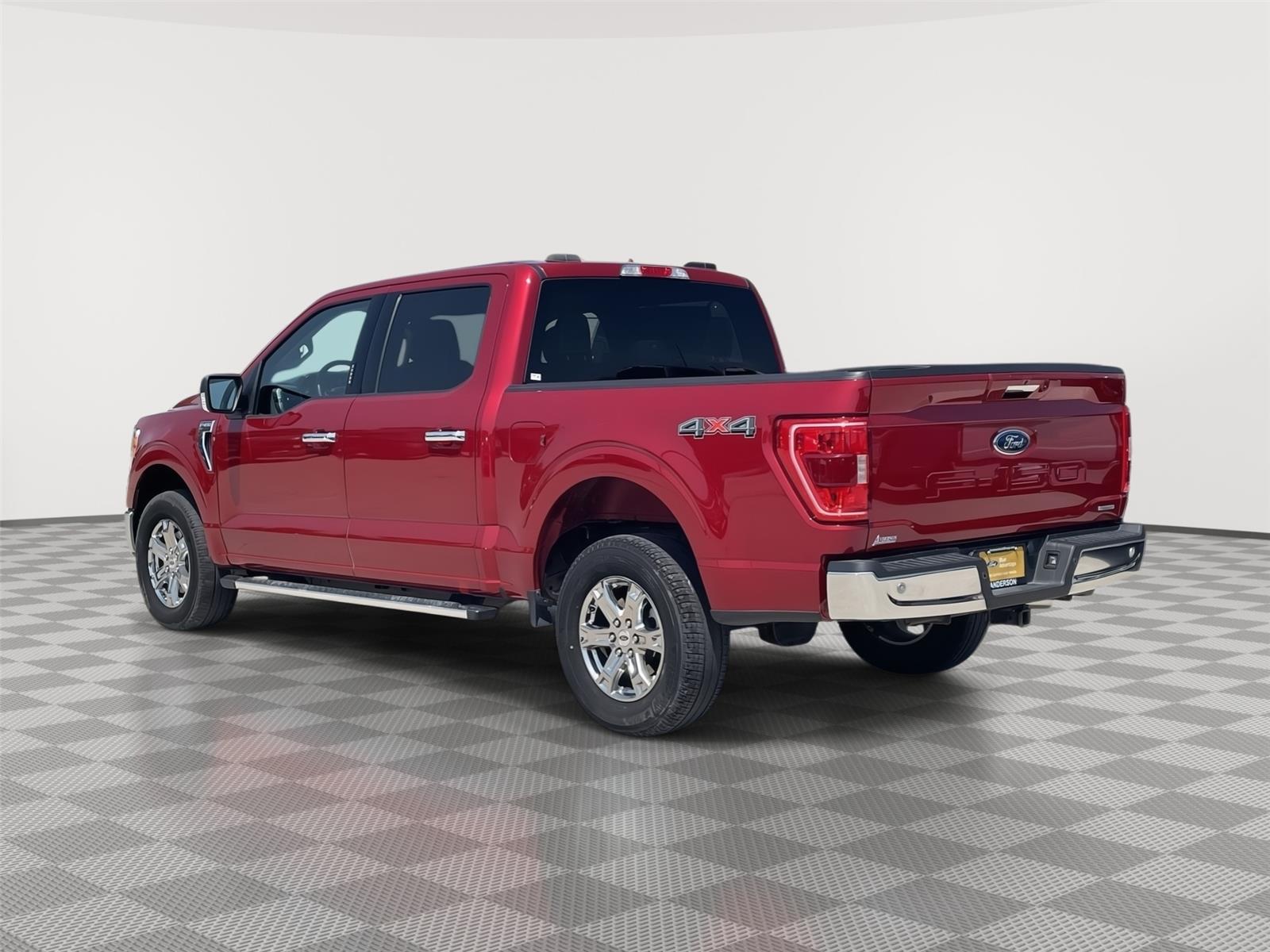 Vehicle photo 9