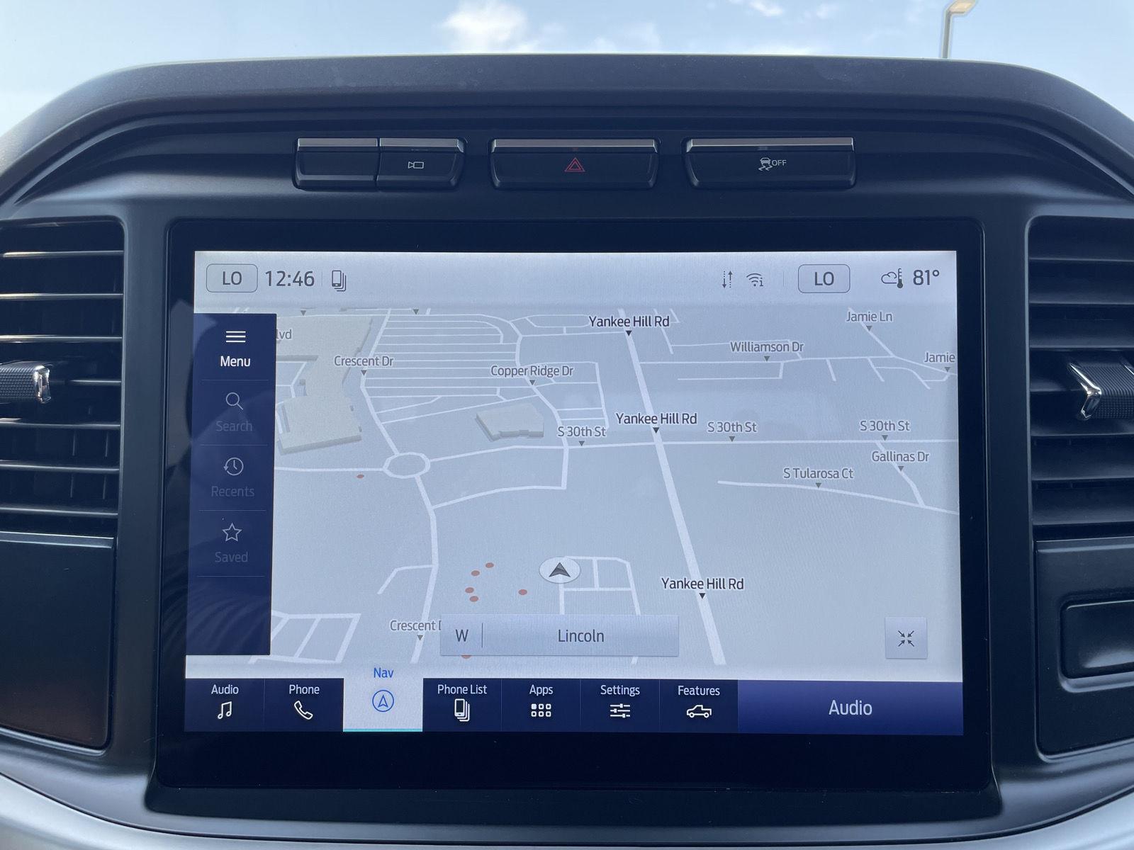 Vehicle photo 23