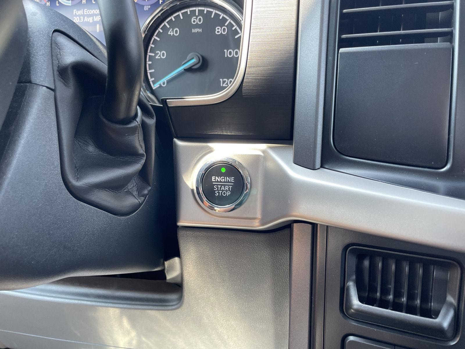 Vehicle photo 24