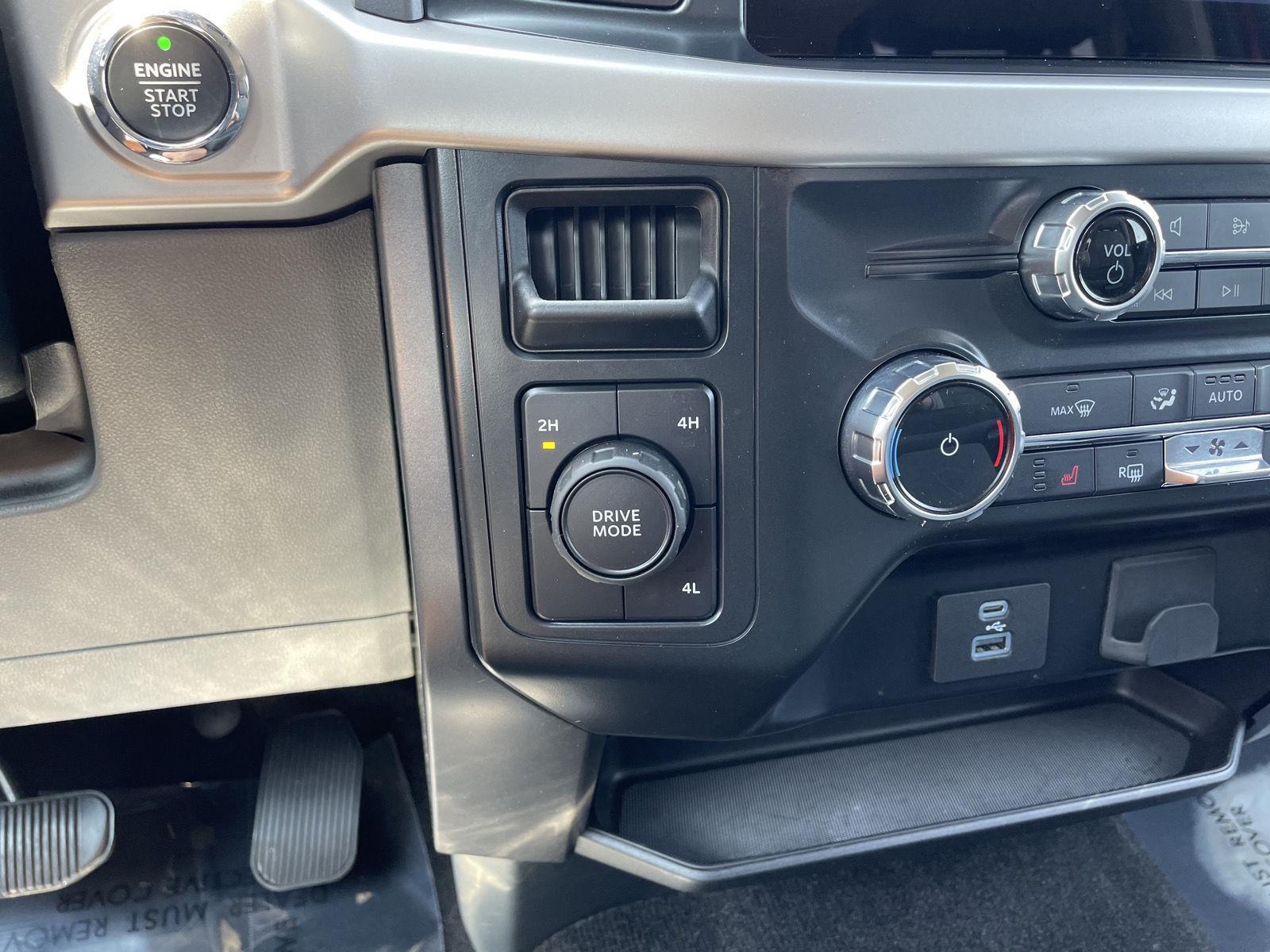 Vehicle photo 28