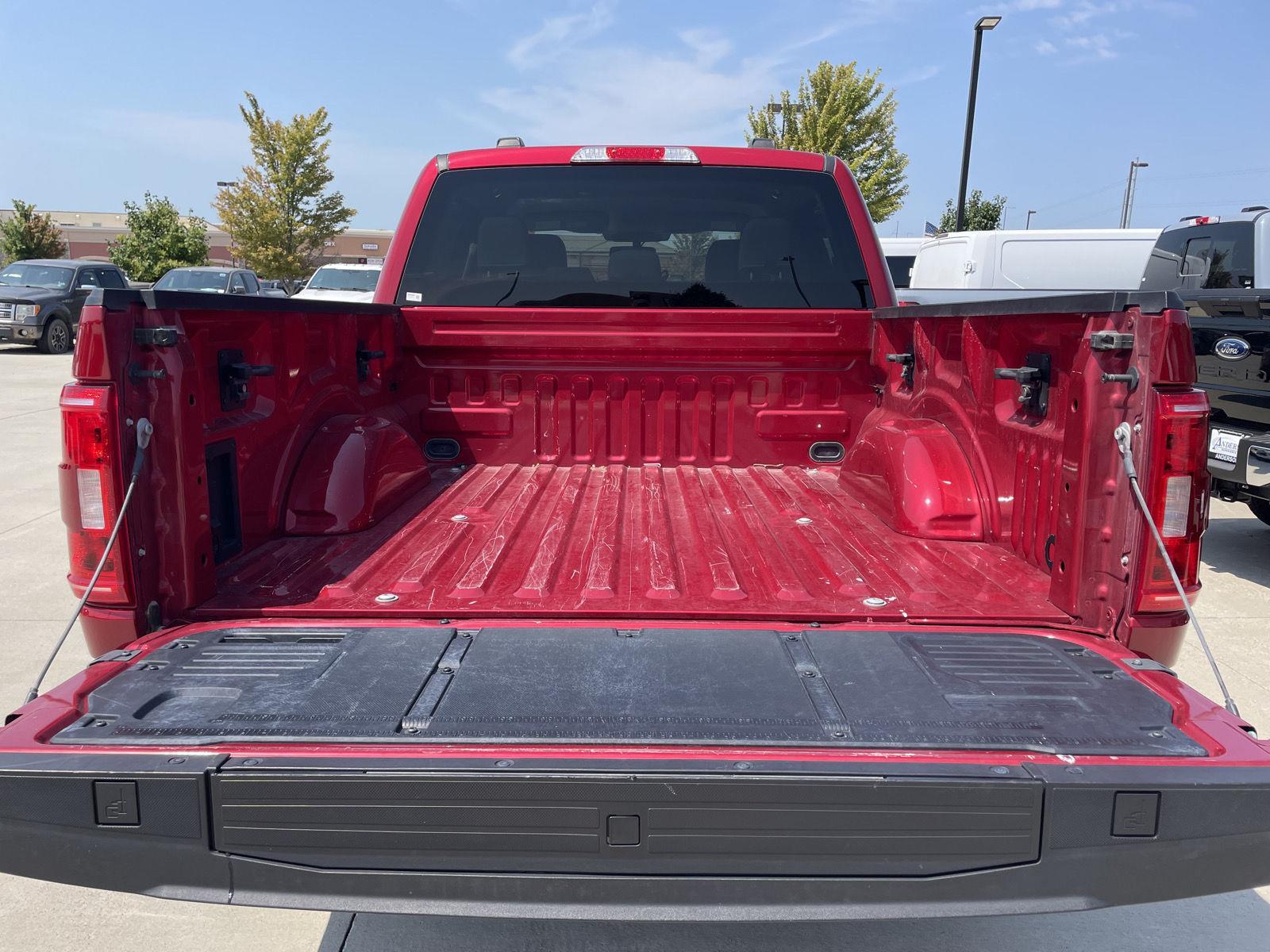 Vehicle photo 35