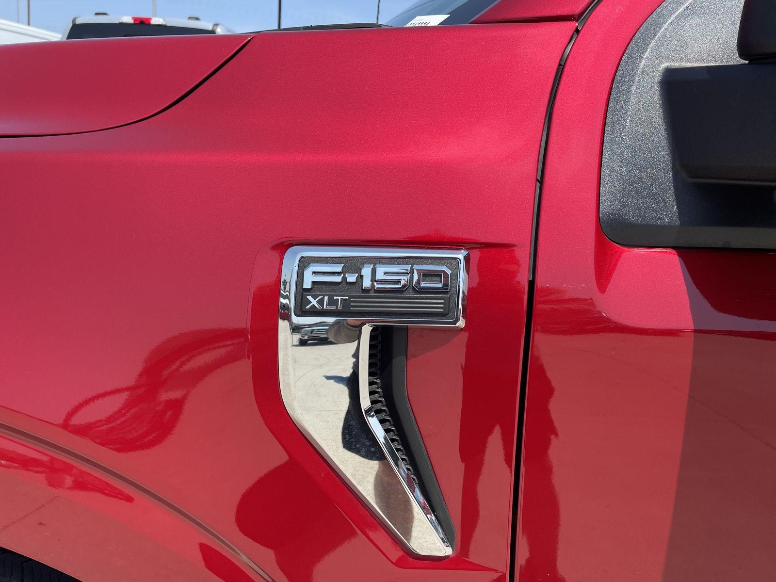 Vehicle photo 37