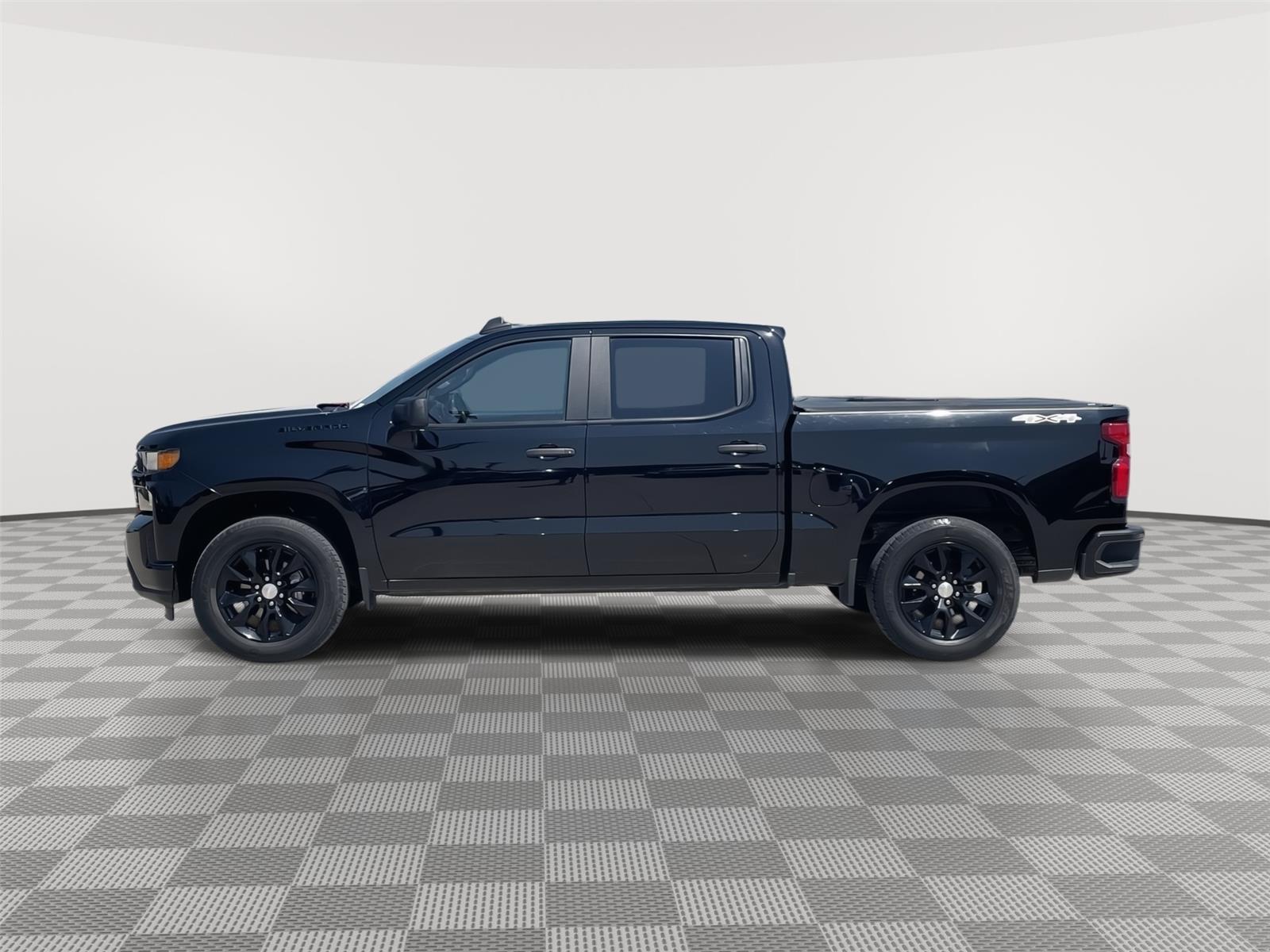 Vehicle photo 2