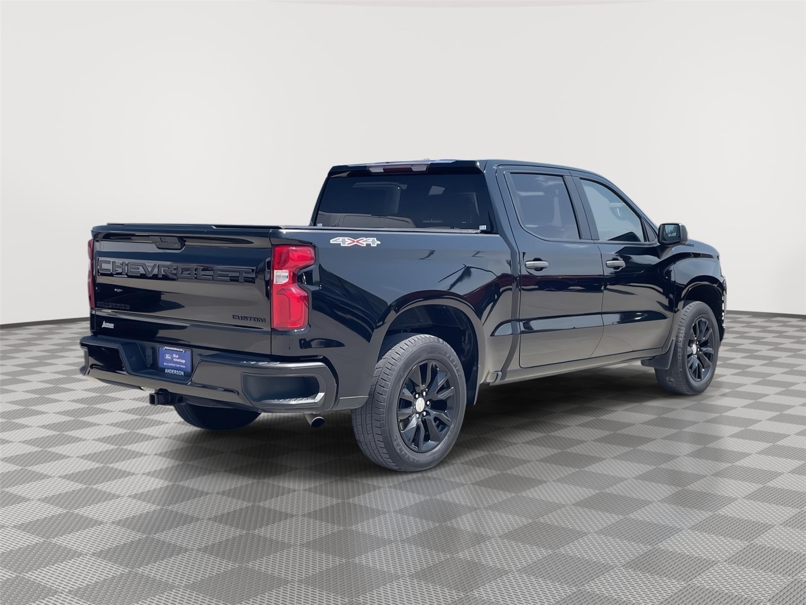Vehicle photo 7