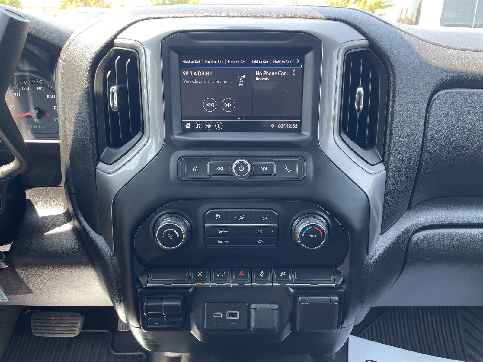 Vehicle photo 19